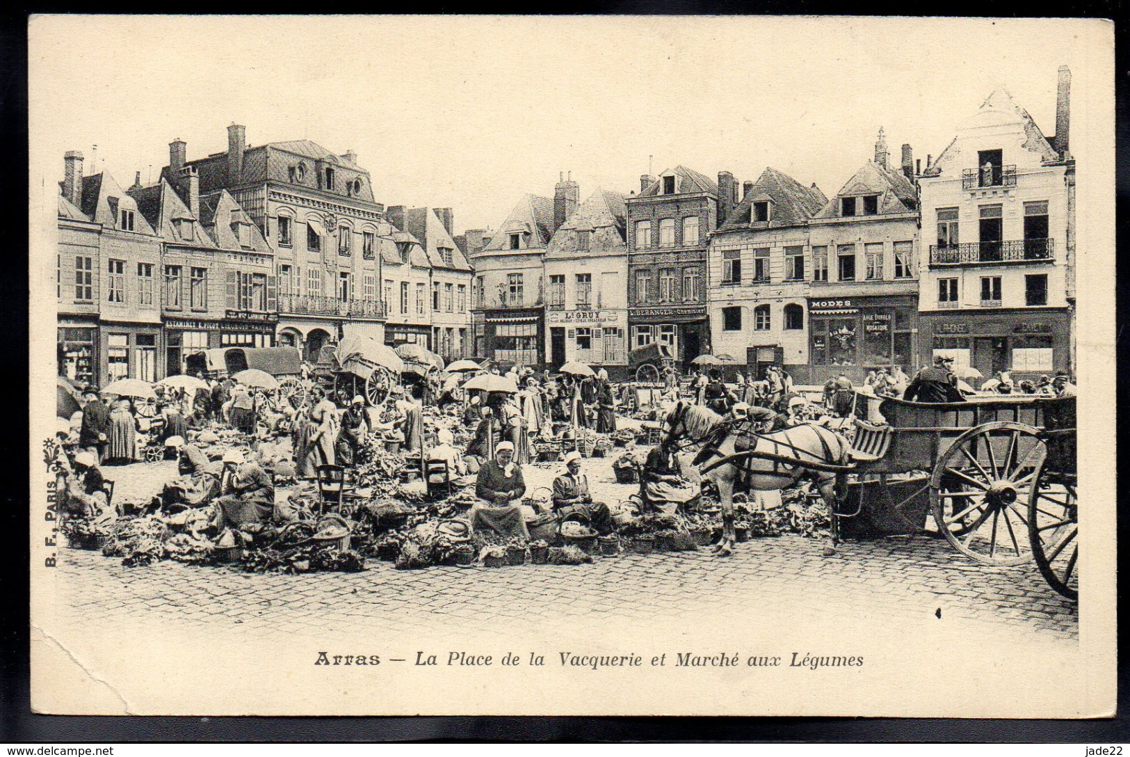 ARRAS 62 - La Place De La Vacquerie Et Marché Aux Légumes - A684 - Arras