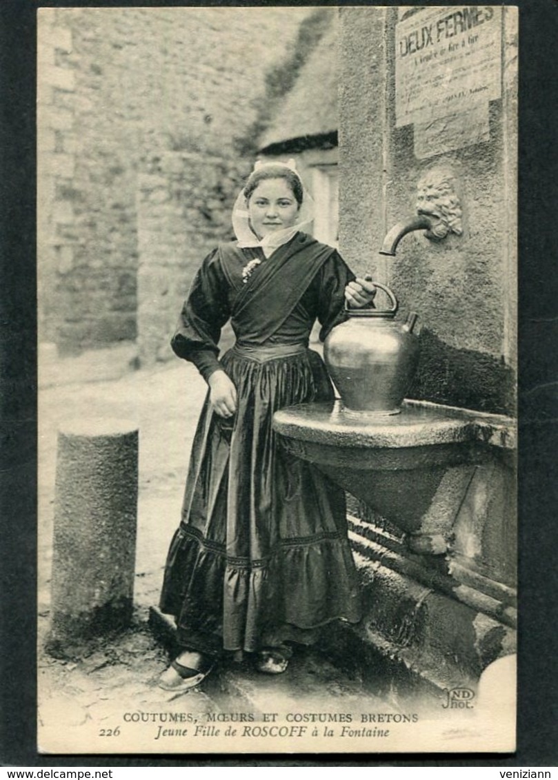 CPA - COUTUMES, MOEURS ET COSTUMES BRETONS - Jeune Fille De ROSCOFF à La Fontaine - Roscoff