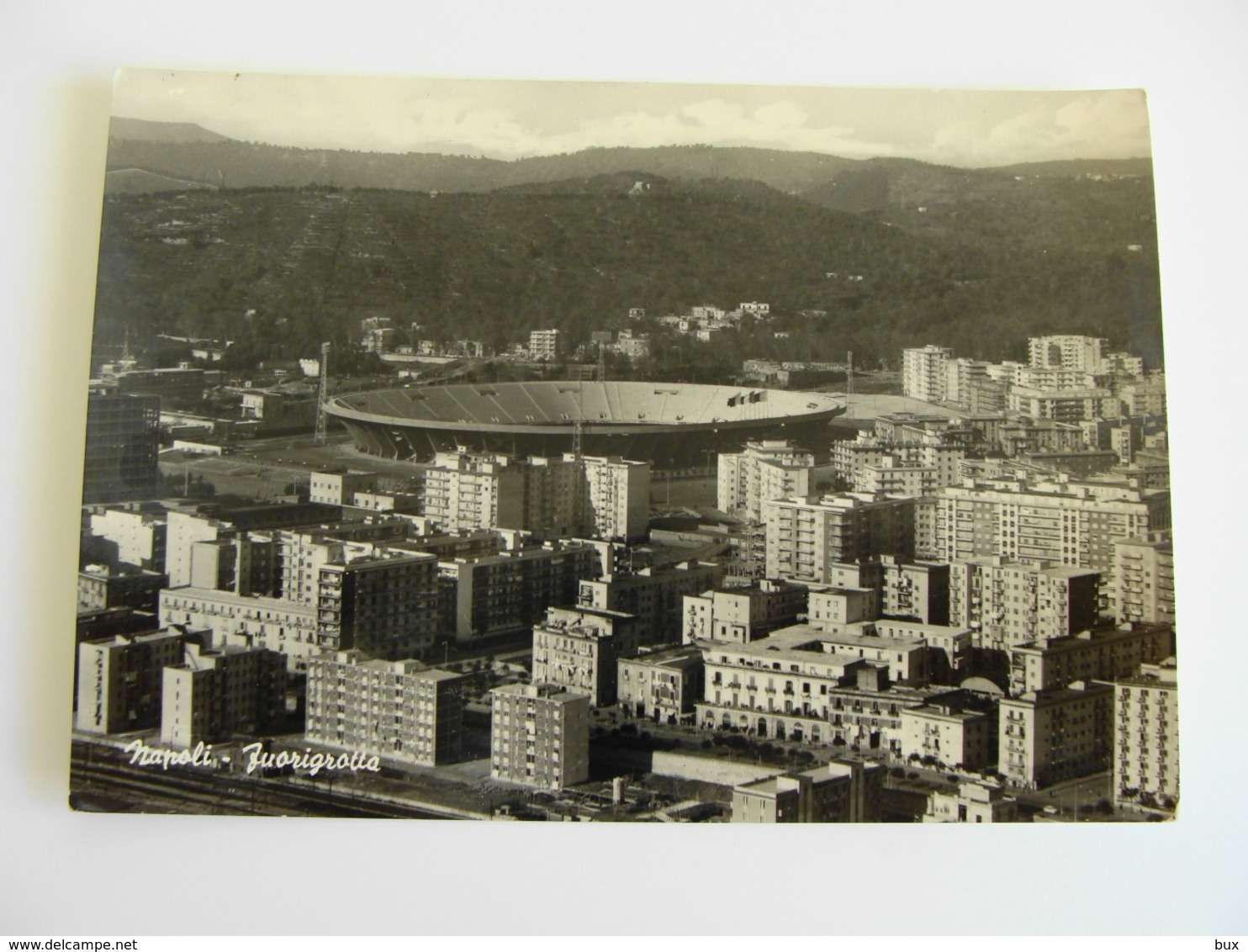 NAPOLI FUORIGROTTA STADIO  STADIUM   STADE  STADIUM   NON VIAGGIATA  TRACCE DI INCOLLAGGIO SUL RETRO - Stadi