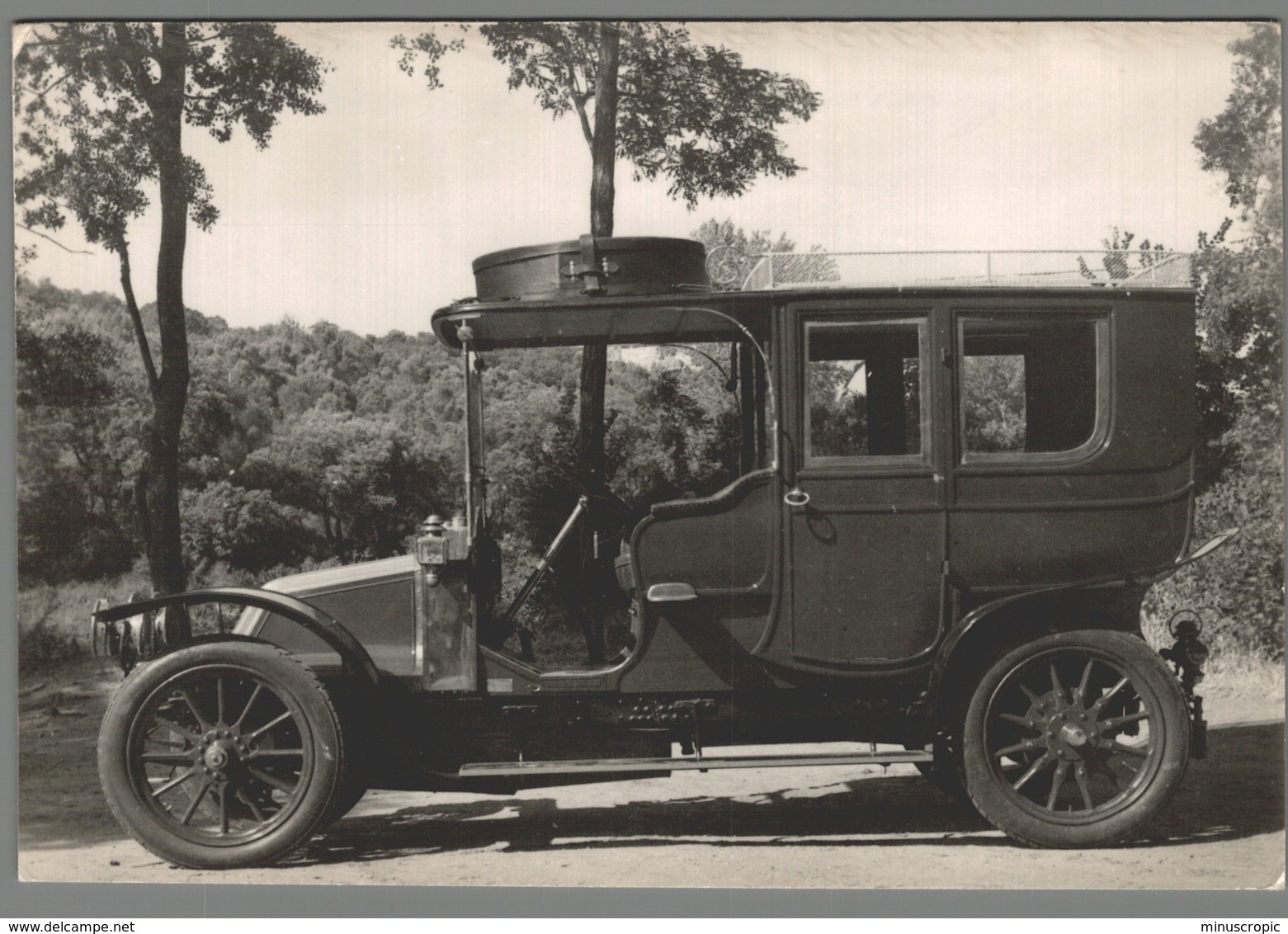 CPM Automobile - Limousine Renault 1907 - Museon Di Rodo - Uzès - Passenger Cars