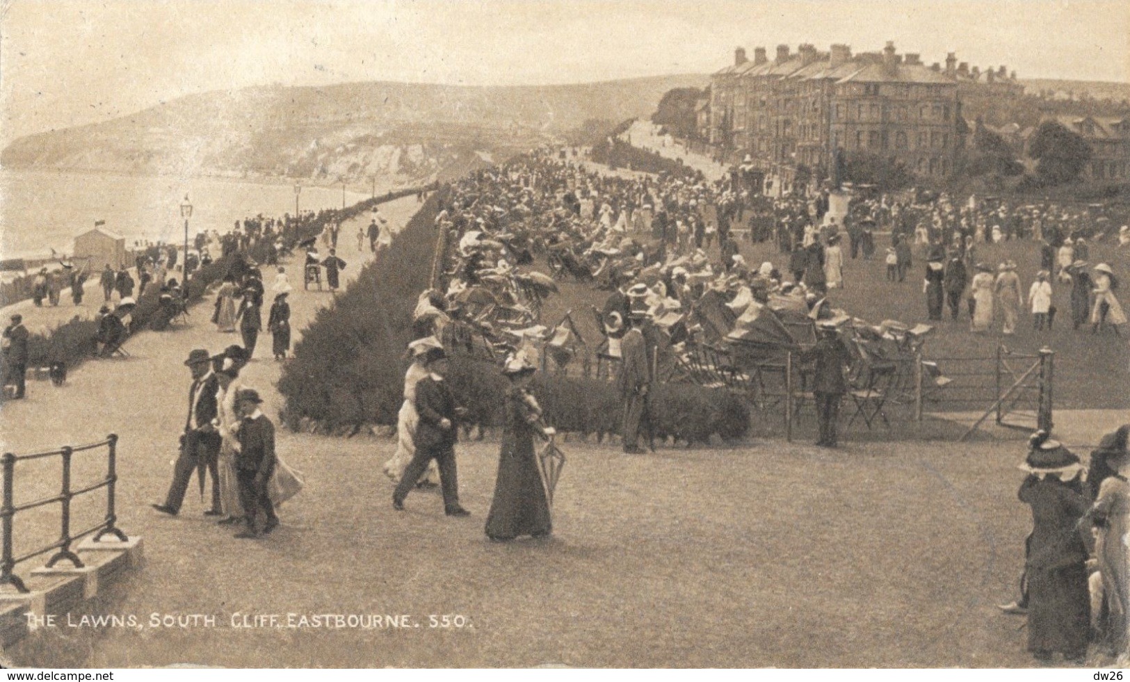Eastbourne - The Lawns, South Cliff - Post Card W.B. Series N° 550 - Eastbourne