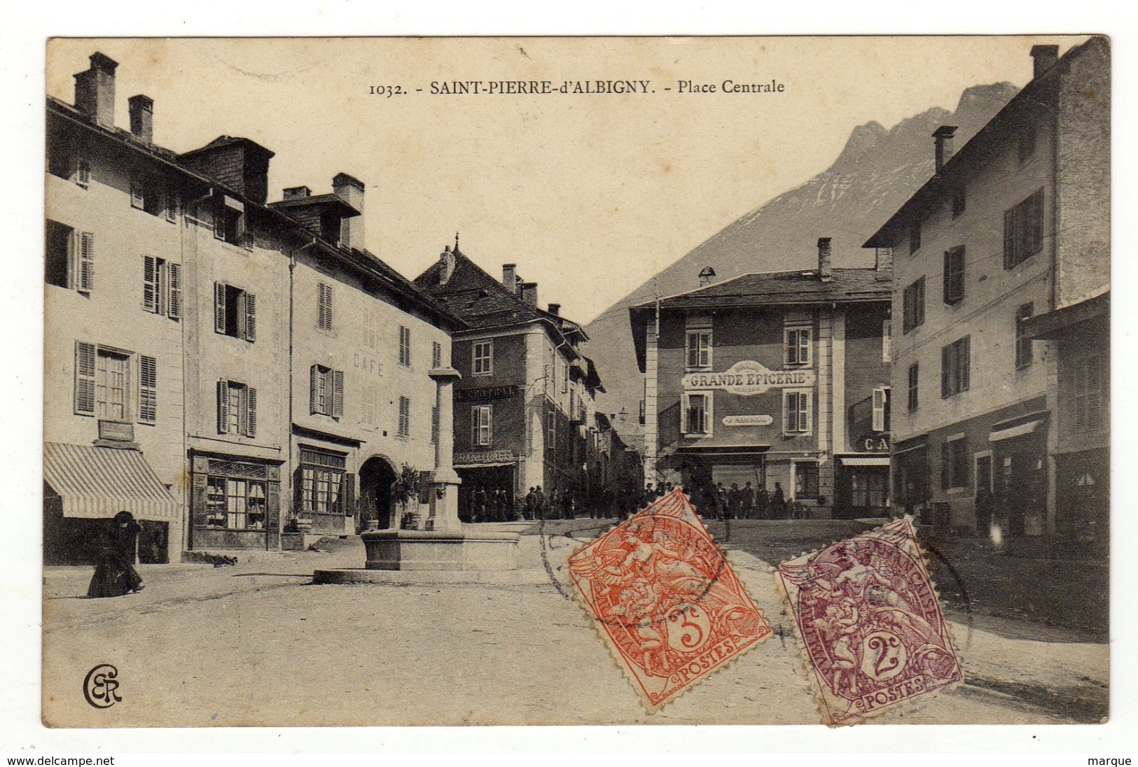 Cpa N° 1032 SAINT PIERRE D ' ALBIGNY Place Centrale - Saint Pierre D'Albigny