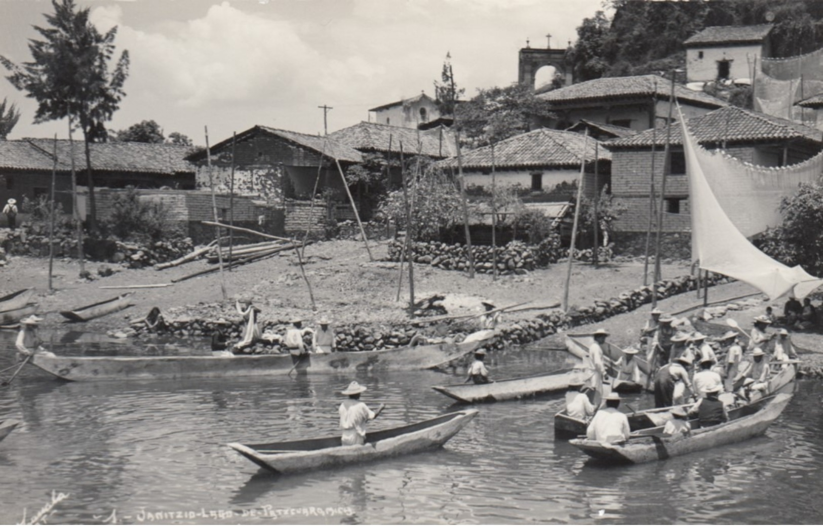 RP: Isla De Janitzio Y Lago De Patzcuaro , Mich. , Mexico , 30-40s ; Fishermen In Boats - Mexico