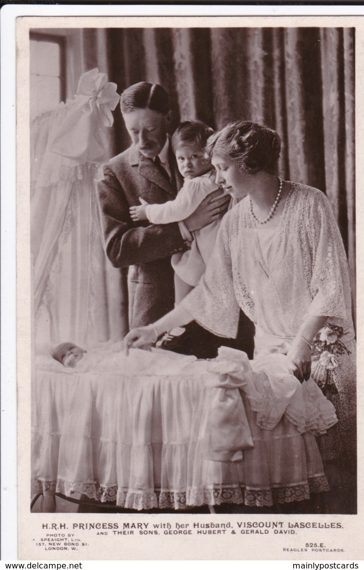 AR78 Royalty - HRH Princess Mary With Her Husband And Sons - RPPC - Royal Families