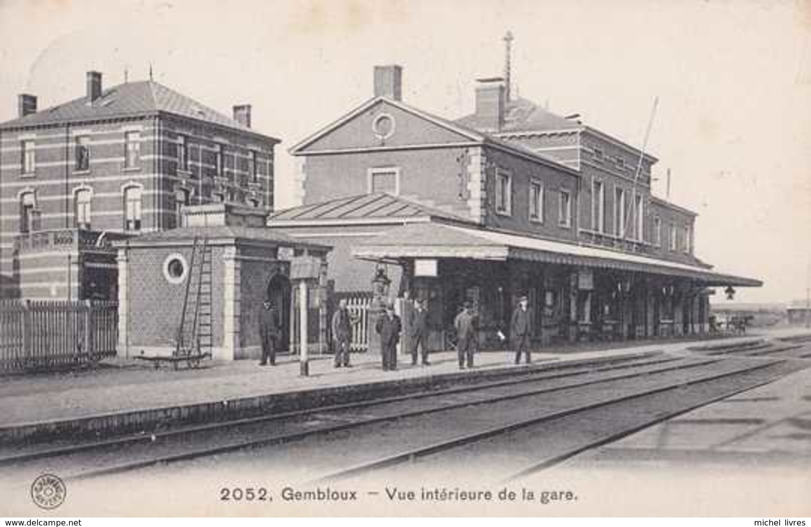 Gembloux - Vue Intérieure De La Gare - Circulé En 1912 - Animée - TBE - Gembloux