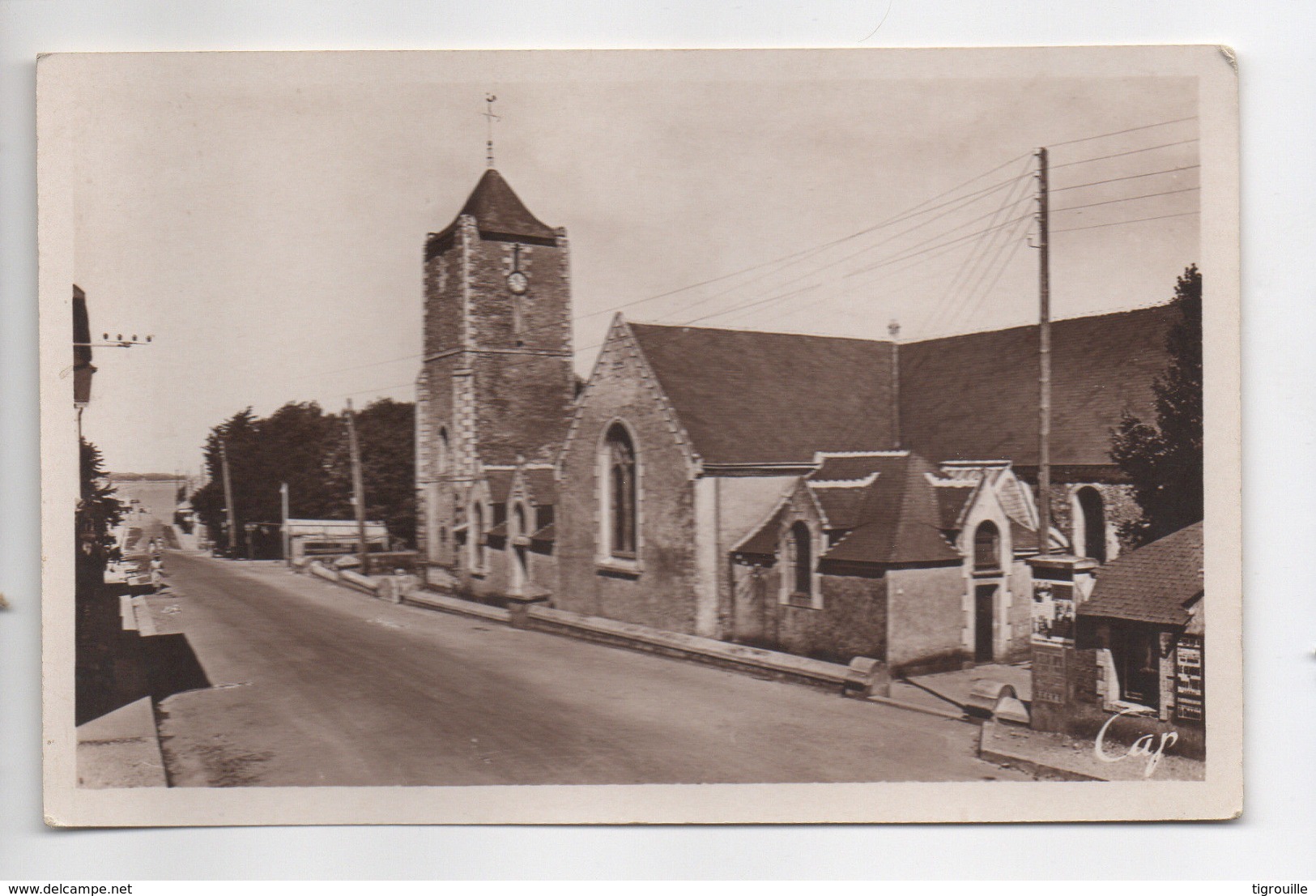 CP27075 - Saint-Brévin - L’Église Et La Rue De La Plage - Ecrite - Saint-Brevin-l'Océan