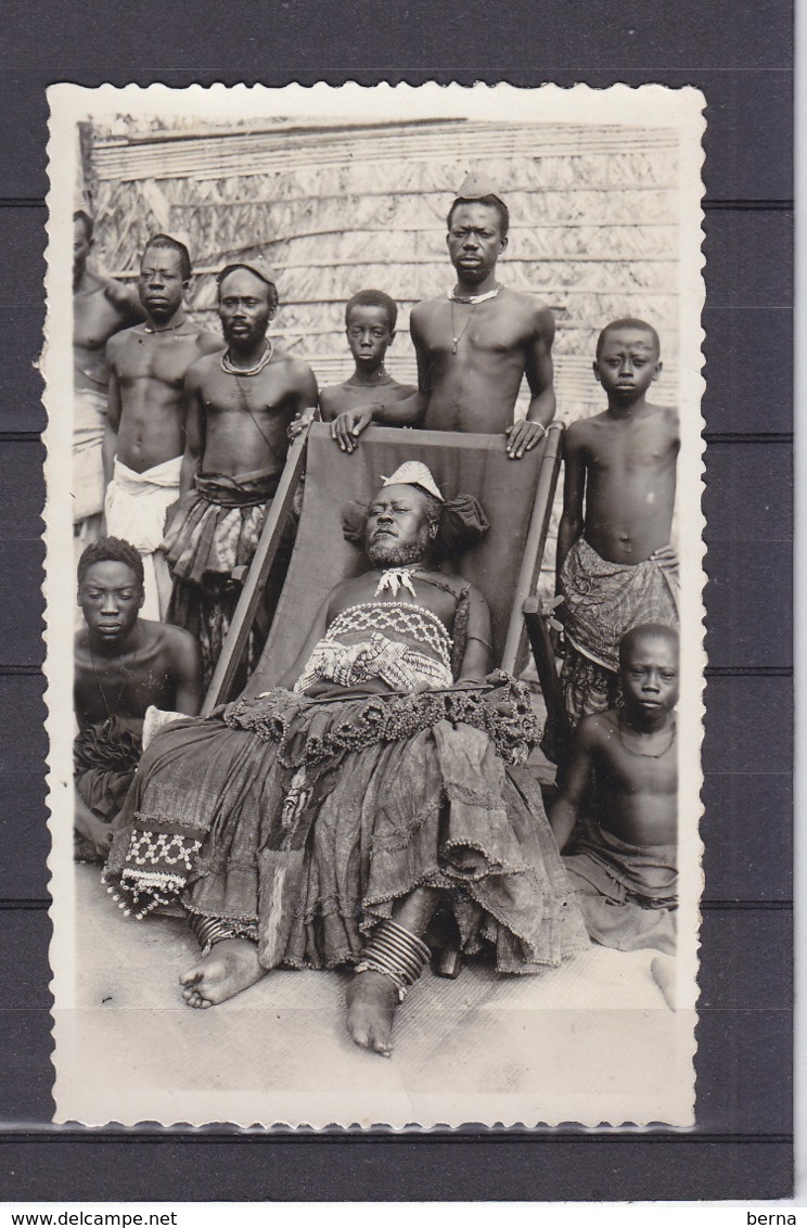 AFRIQUE PHOTO 8.5CM*13.5CM ETHONOGRAPHIE  CHEF EN COSTUME - Non Classificati