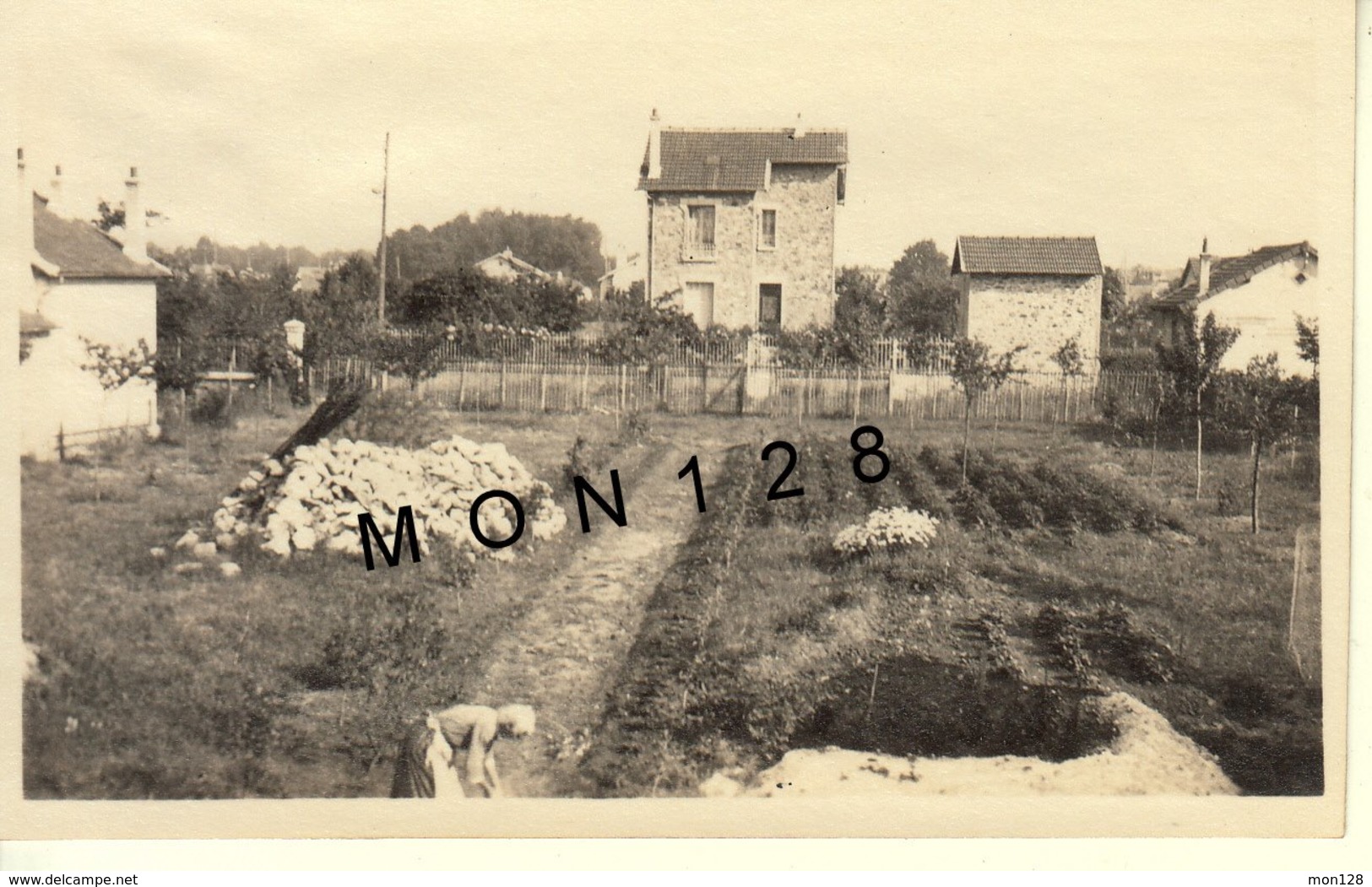 JUIN 1931 EMERAINVILLE COMBAULT SEINE ET MARNE MAISON JARDINS -PHOTO DIM 11x7 Cms - Places