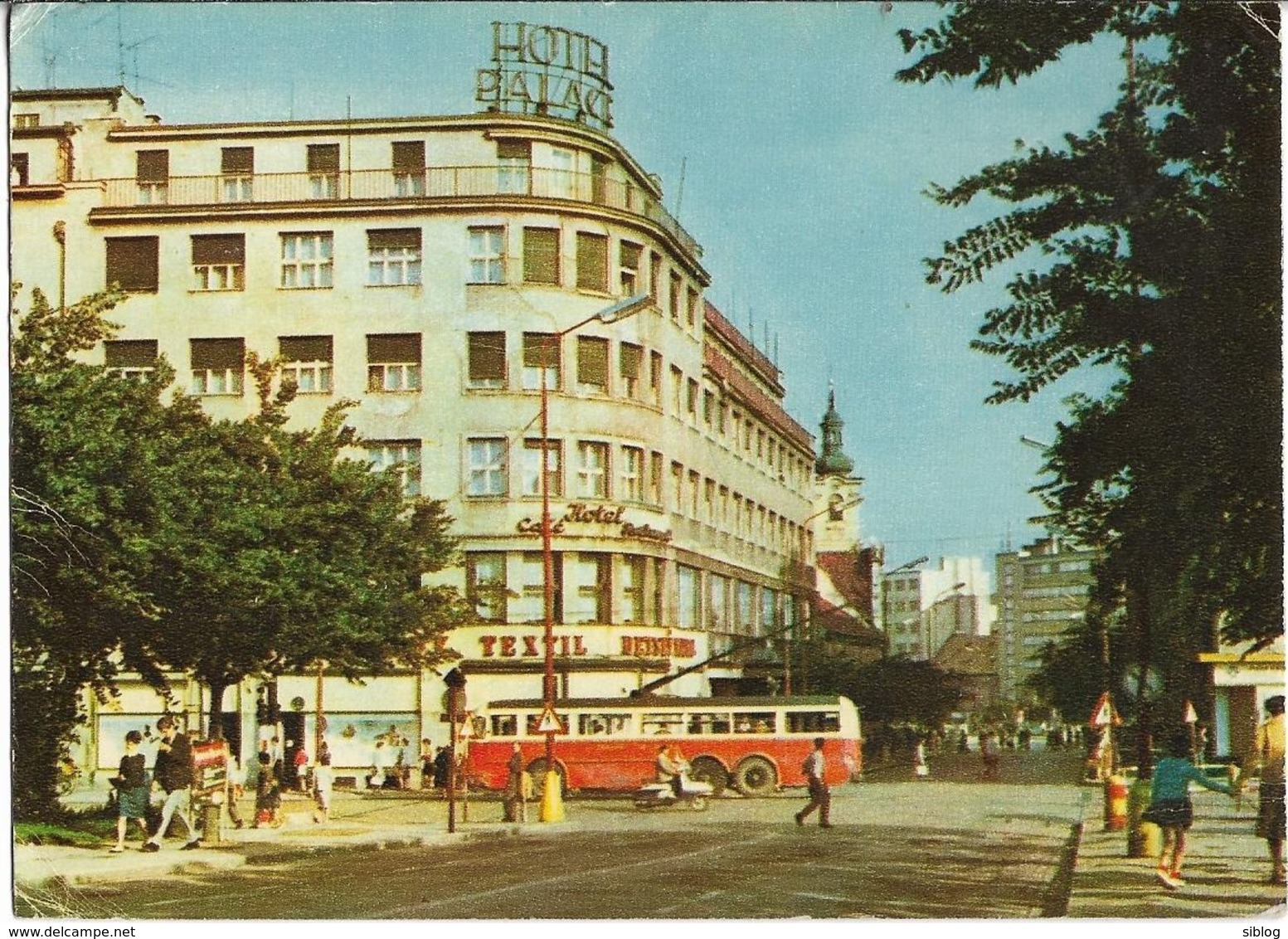 CPM/CPSM - BRATISLAVA - Hôtel Palace (bus) - Slovacchia