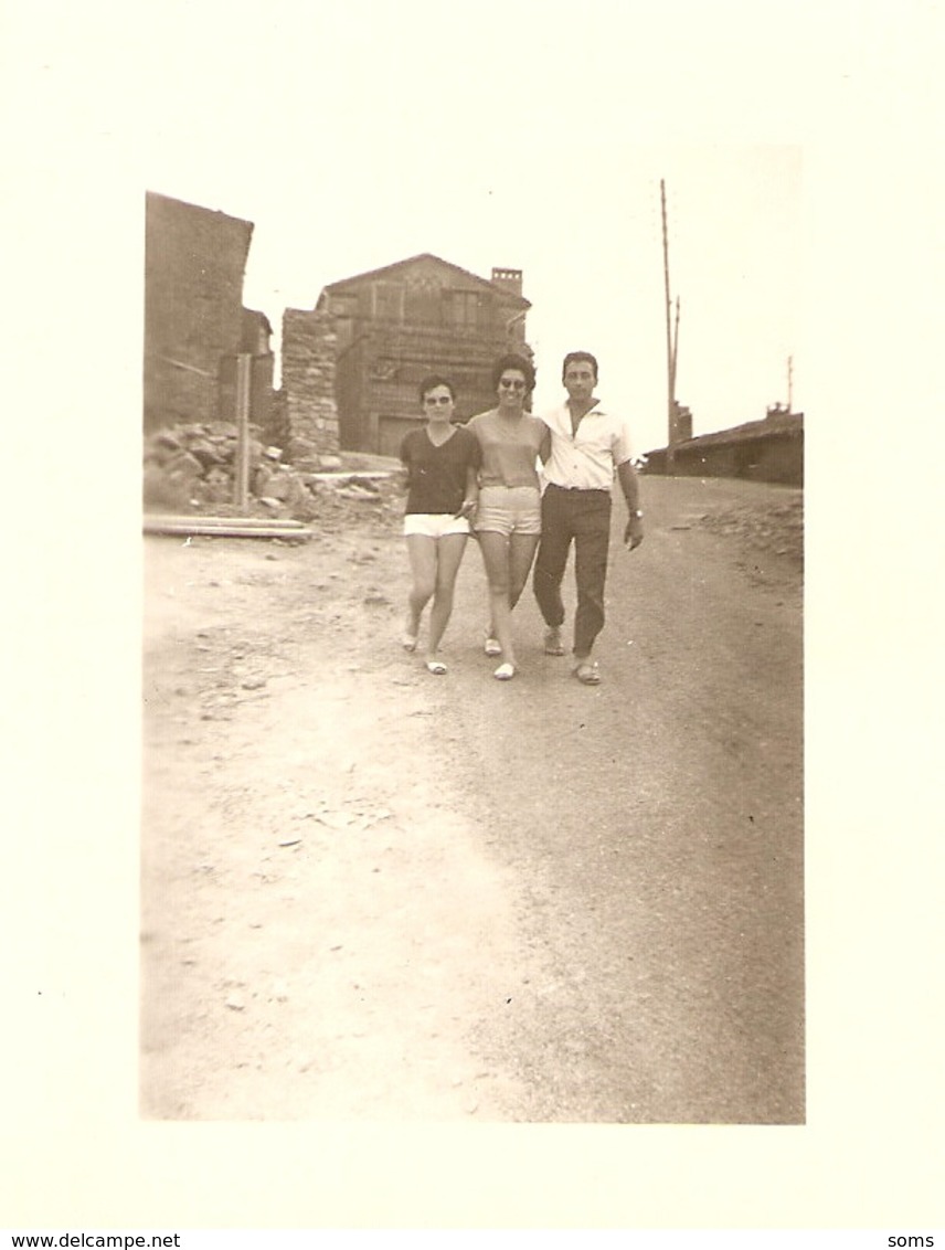 Photographie Ancienne Du Var, Promenade à Gassin (83), Cliché De 1960, Maison En Construction - Lugares