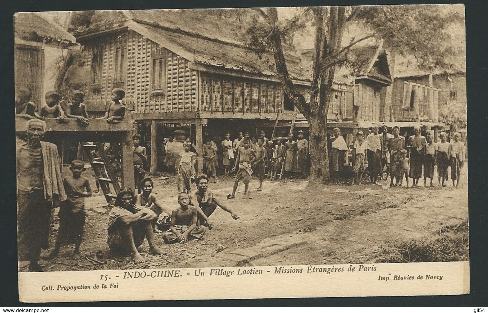 Indo-Chine. Un Village Laotien. Missions Etrangeres De Paris. Collection Propagation De La Foi 15.   Vad60 - Laos