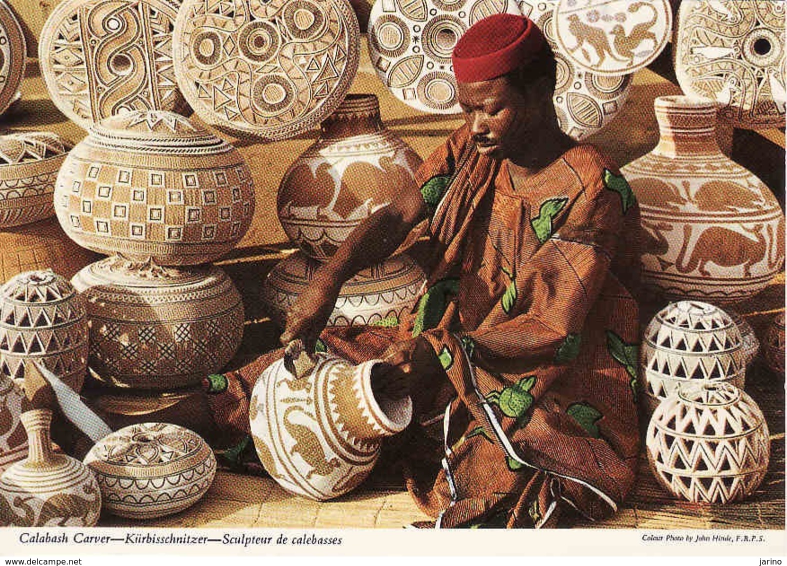 South Africa, Calabash Carver - Carving Decorative Designs On Sun-ripened Gourds Is A Traditional Craft, Unused - Sudáfrica