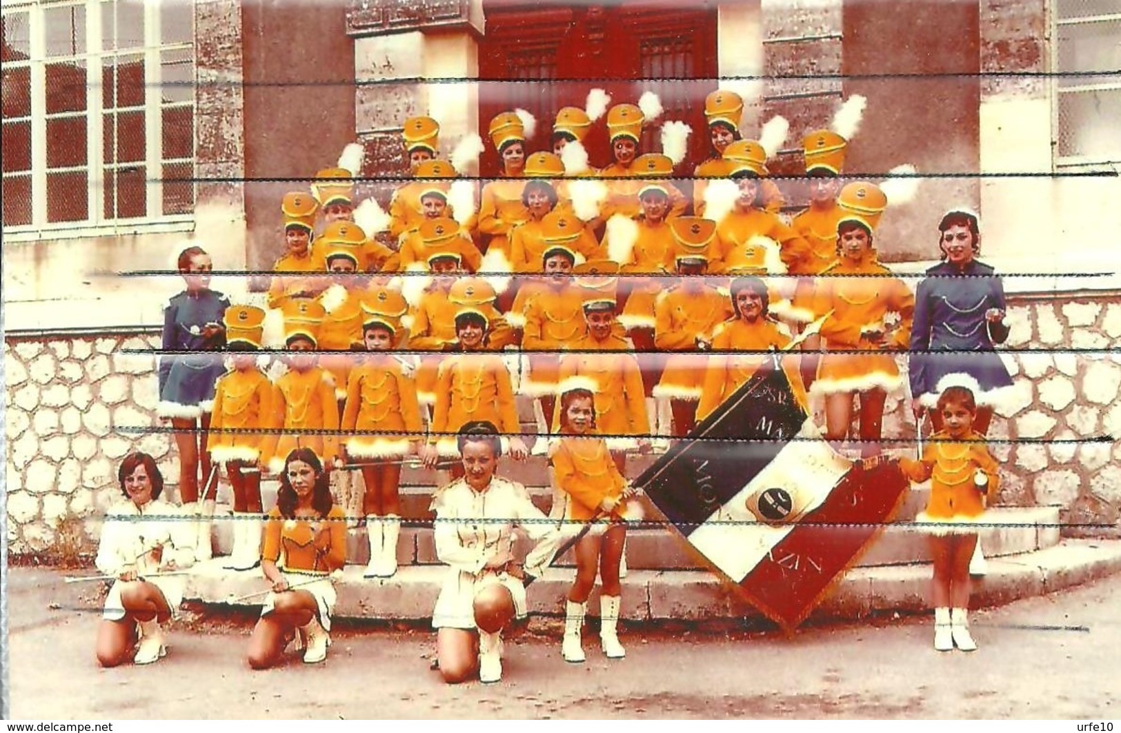 34 -  MONTBAZIN - PHOTO DES MAJORETTES - Music And Musicians