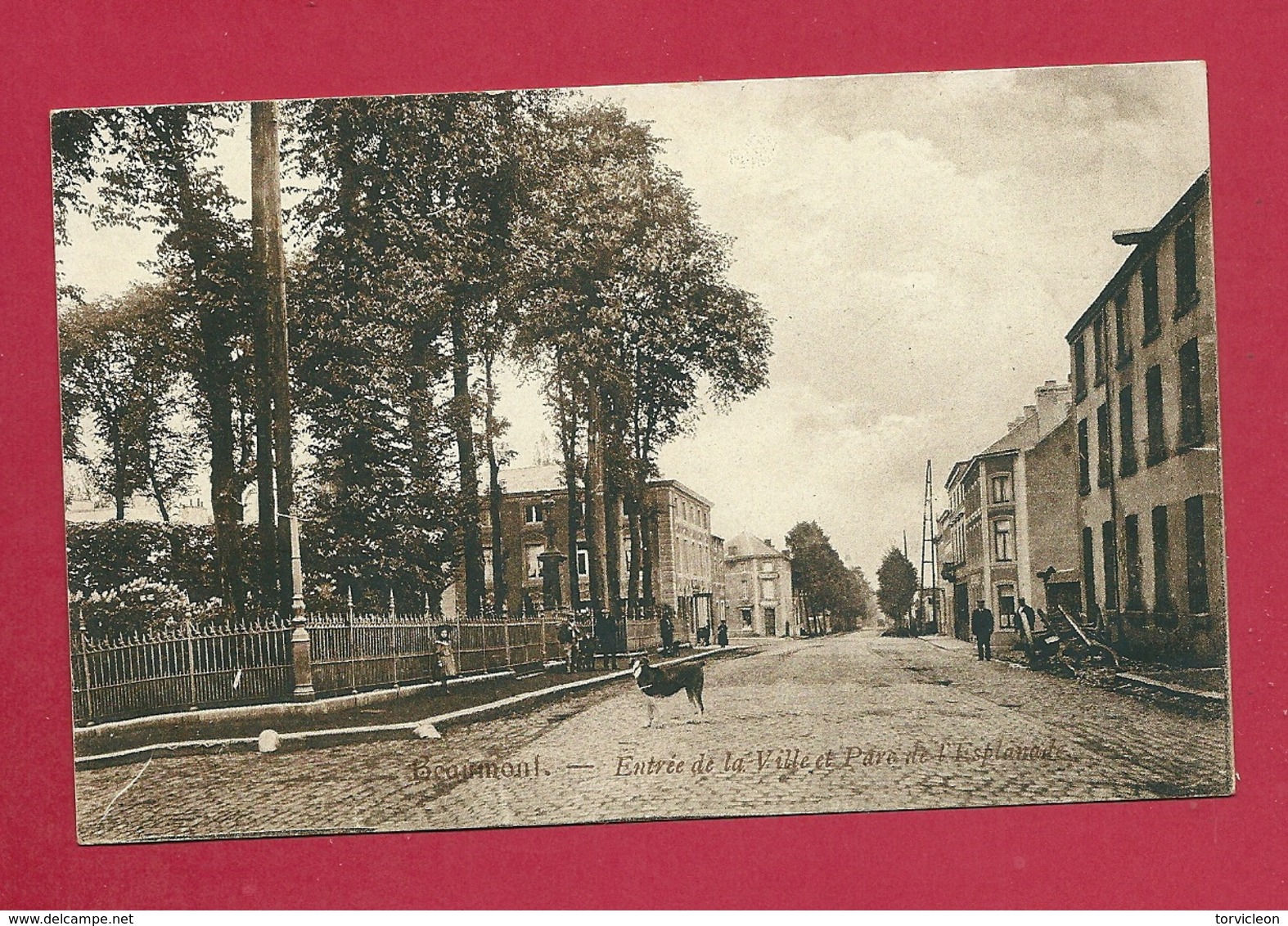 C.P. Beaumont =  Entrée De La Ville Et  Parc  De  L' Esplanade - Beaumont