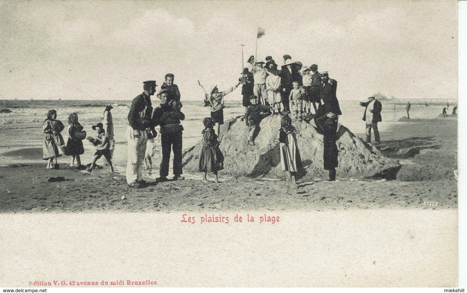 OOSTENDE-OSTENDE- LES PLAISIRS DE LA PLAGE-SAUVETEURS - Oostende