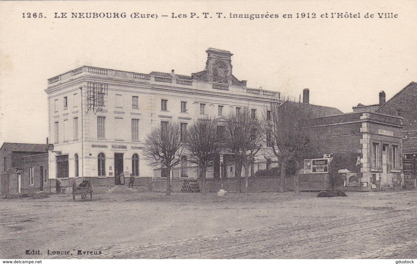 Nièvre - Le Neubourg - Les P. T. T. Inaugurées En 1912 Et L'Hôtel De Ville - Le Neubourg