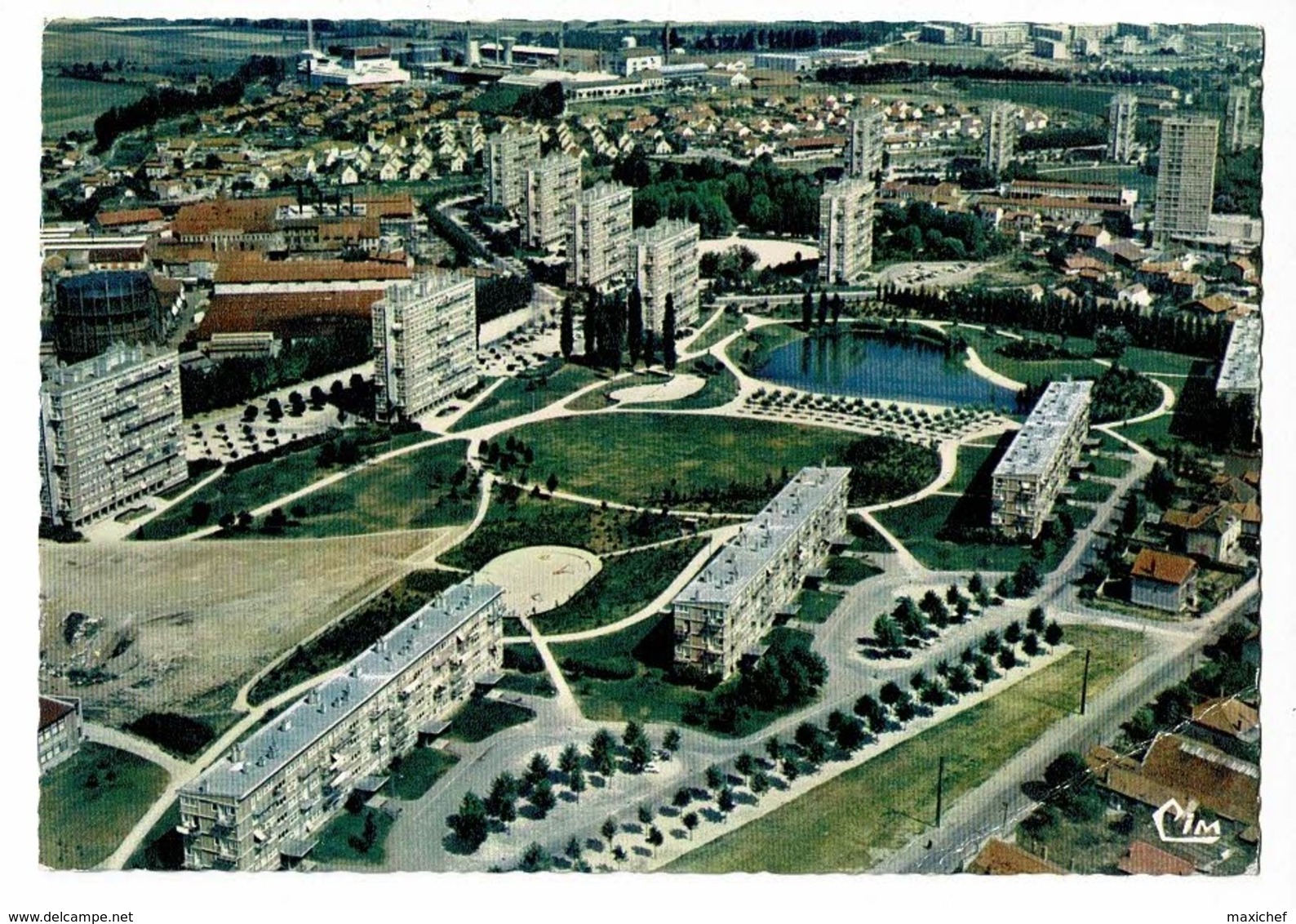 Chalon Sur Saône - Vue Aérienne - Cité H.L.M."Les Aubépins" Arch : MM   Jerold, Fournier, Gremeret, Petit - Circ 1966 - Chalon Sur Saone