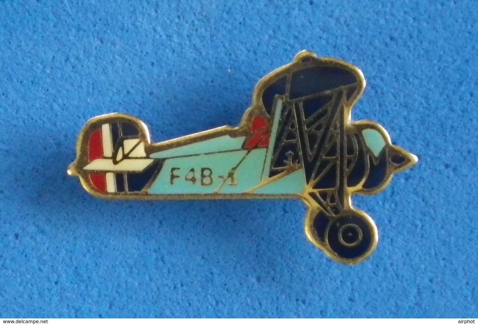 PIN'S BOEING  F 4 B 1 - Luftfahrt