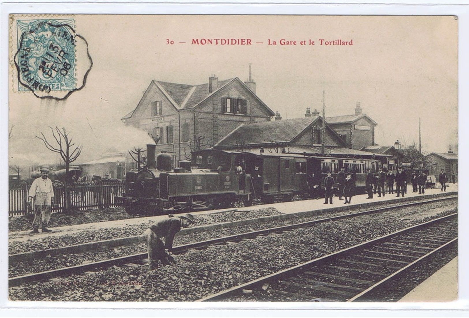 CPA  MONTDIDIER  -  La Gare Et Le Tortillard - Montdidier