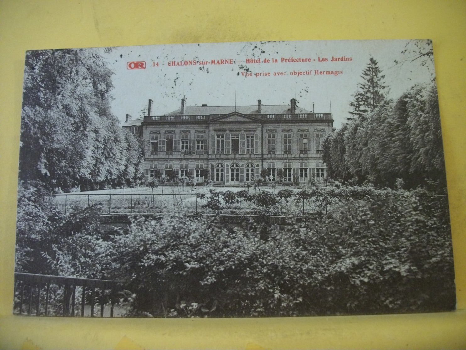 51 8652 CPA 1920 - 51 CHÂLONS SUR MARNE. HOTEL DE LA PREFECTURE. LES JARDINS. EDIT. OR. CH. BRUNEL N° 14. - Châlons-sur-Marne