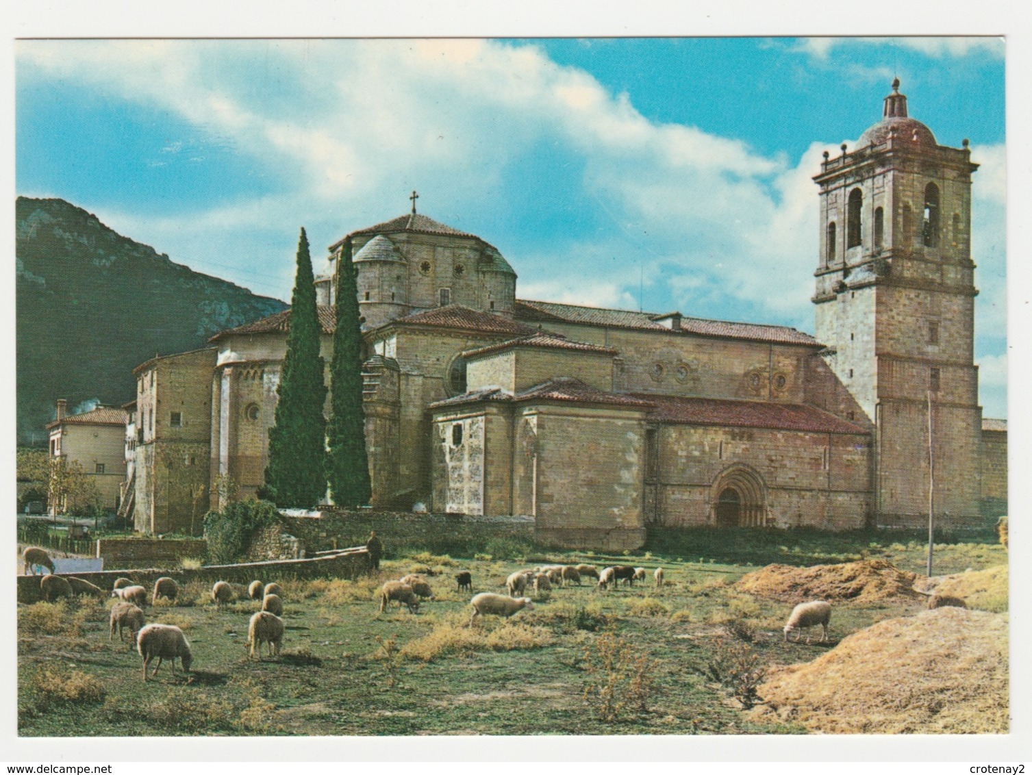 Monasterio De Irache Navarra N°23 Vue Générale En 1965 Troupeau De Moutons Berger Chien Citroën 2CV Camionnette Seule - Navarra (Pamplona)