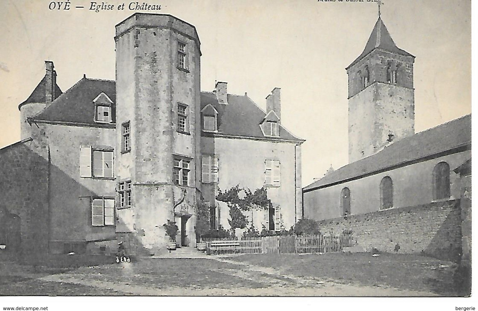 25/16        62    Oyé      Place De L'église & Le Chateau - Oye Plage