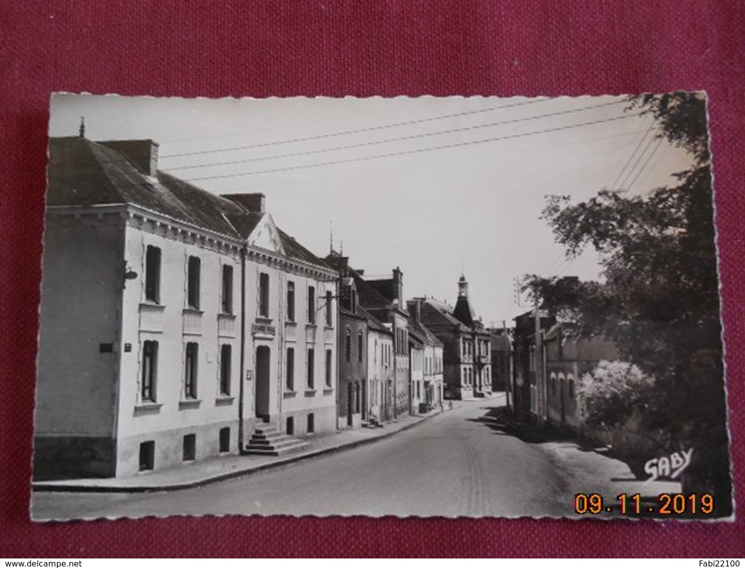 CPSM - Guémené-Penfao - Rue De L'Hôtel De Ville - La Gendarmerie - Guémené-Penfao