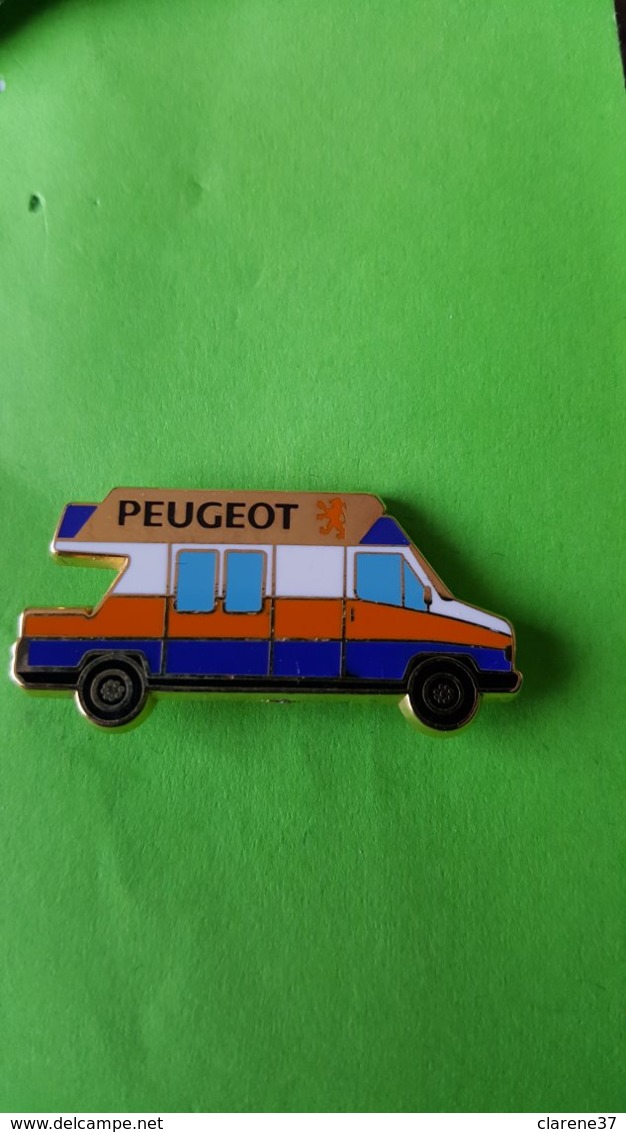 Pin's Automobile PEUGEOT  CAR - Peugeot