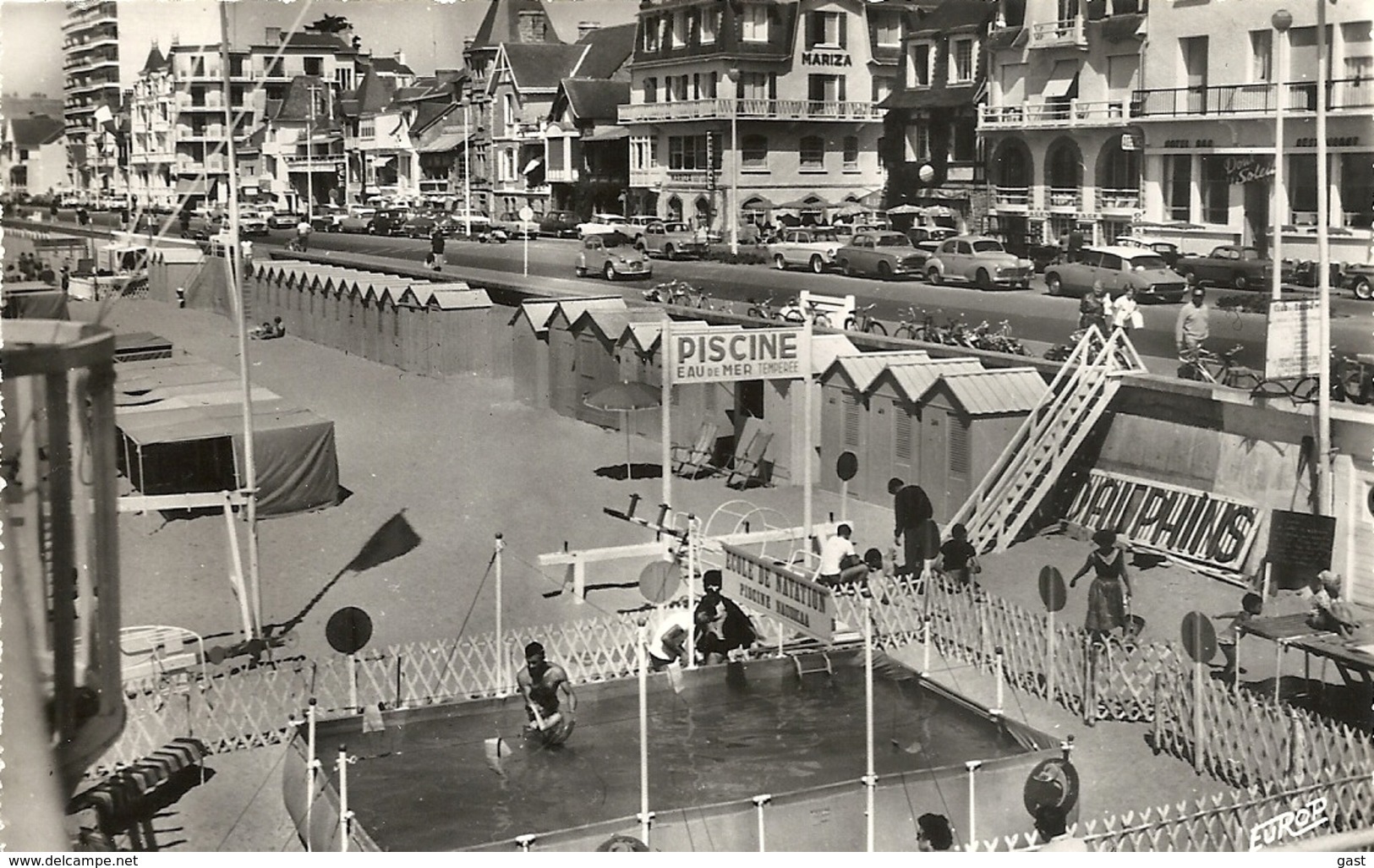 44  LA  BAULE  JEUX  DE  PLAGE  LA  PISCINE  DES  DAUPHINS   (bonne  Animation ) - La Baule-Escoublac