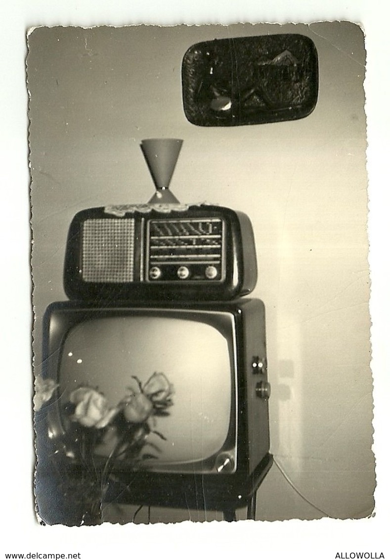 5894 " APPARECCHI RADIO E TV ANNI '60 " FOTO ORIGINALE - Oggetti