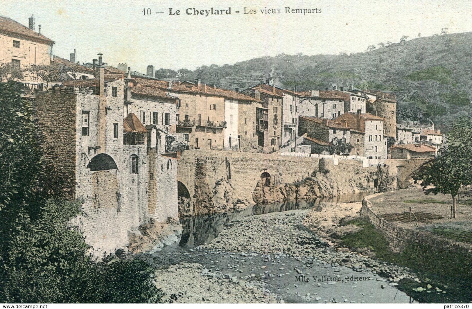 LE CHEYLARD - Les Vieux Remparts Colorisé - Le Cheylard