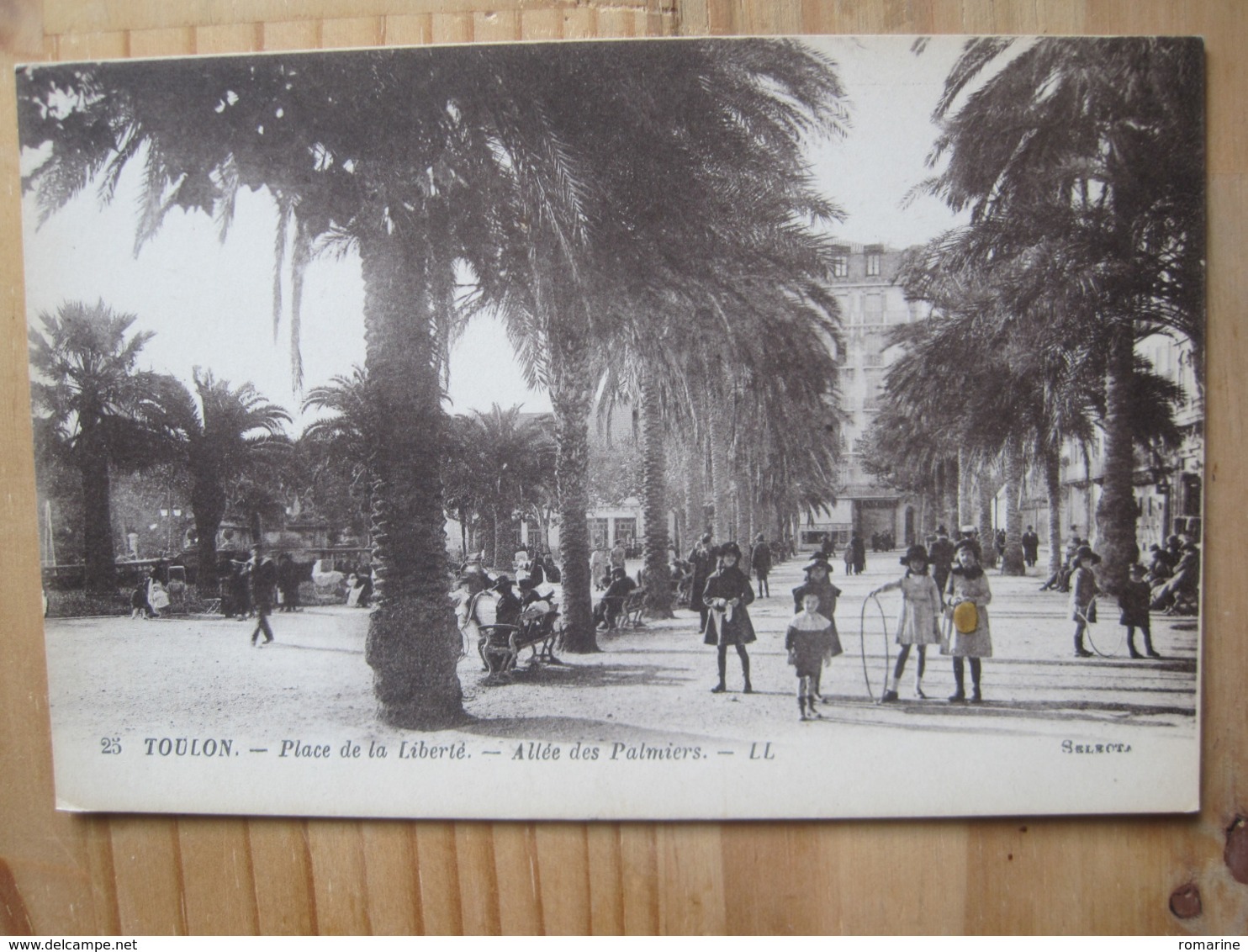 Toulon - Place De La Liberté- Allée Des Palmiers - Toulon