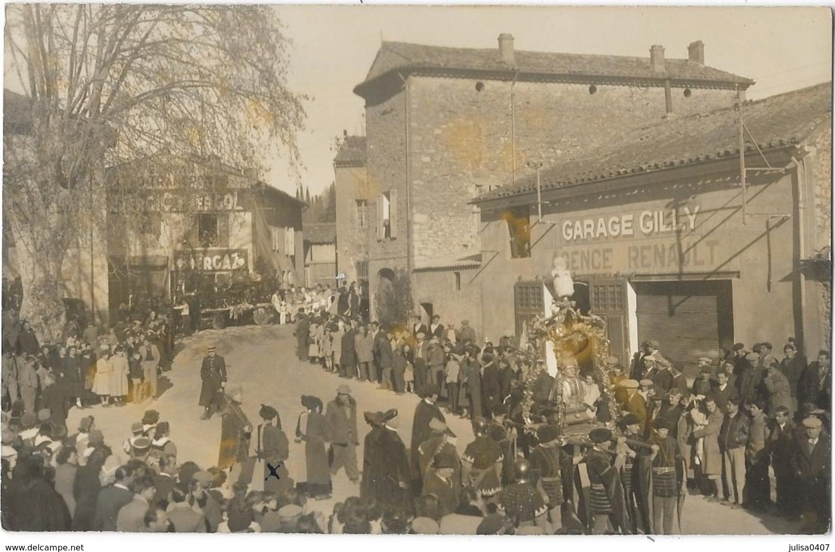 BARJOLS (83) Carte Photo Fete De La Saint Marcel Défilé Devant Garage Renault Animation - Barjols