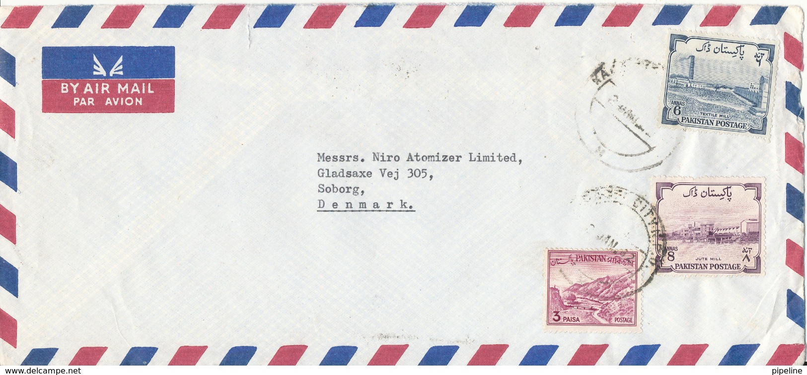 Pakistan Air Mail Cover Sent To Denmark 1982 - Pakistan