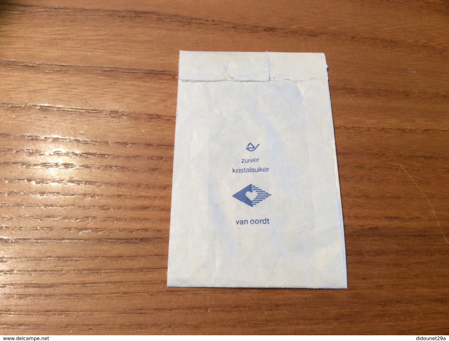 Ancien Sachet De Sucre Pays-Bas "Hotel Café Restaurant Herkert - Oldebroek" - Sugars