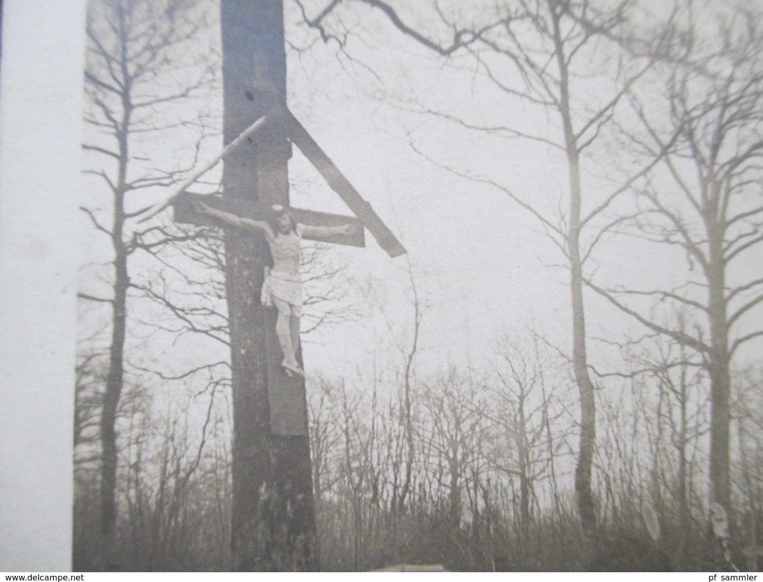 1. WK Feldpost AK 1917 Echtfoto Soldatenfriedhof Im Wald Mit Jesus Am Kreuz Roter Stempel Geprüft Waldshut - War Cemeteries