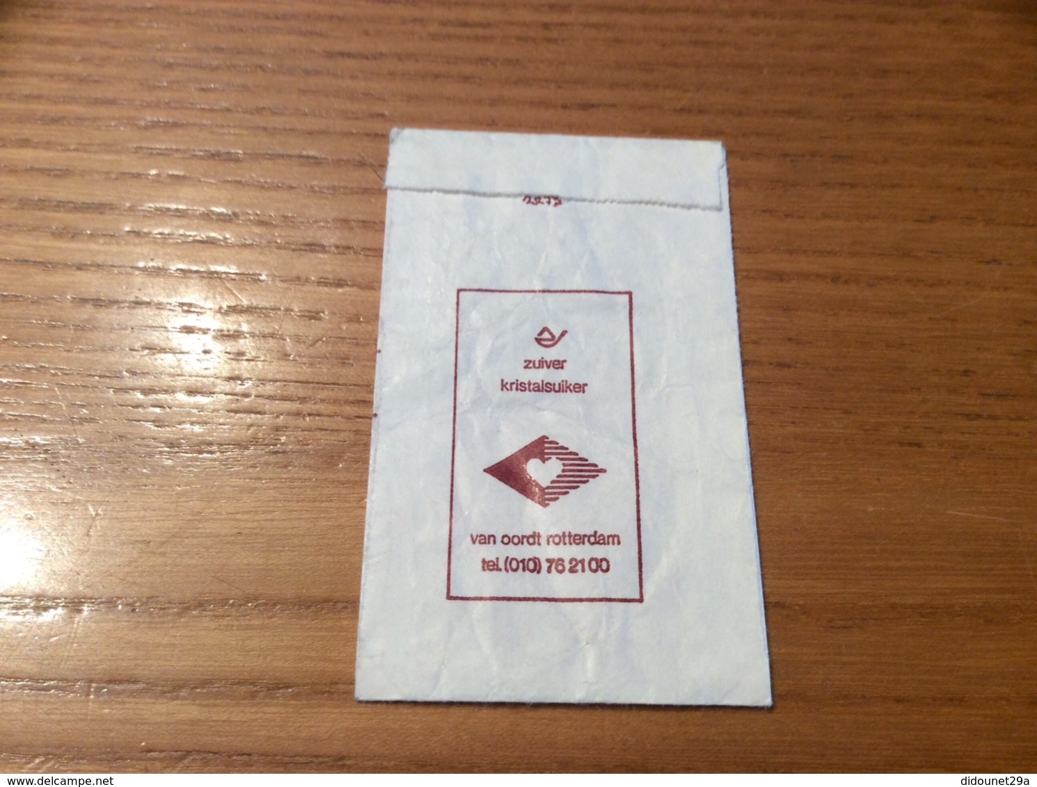 Ancien Sachet De Sucre Pays-Bas "Specialiteiten Restaurant HUZEN - OMMEN" - Sugars