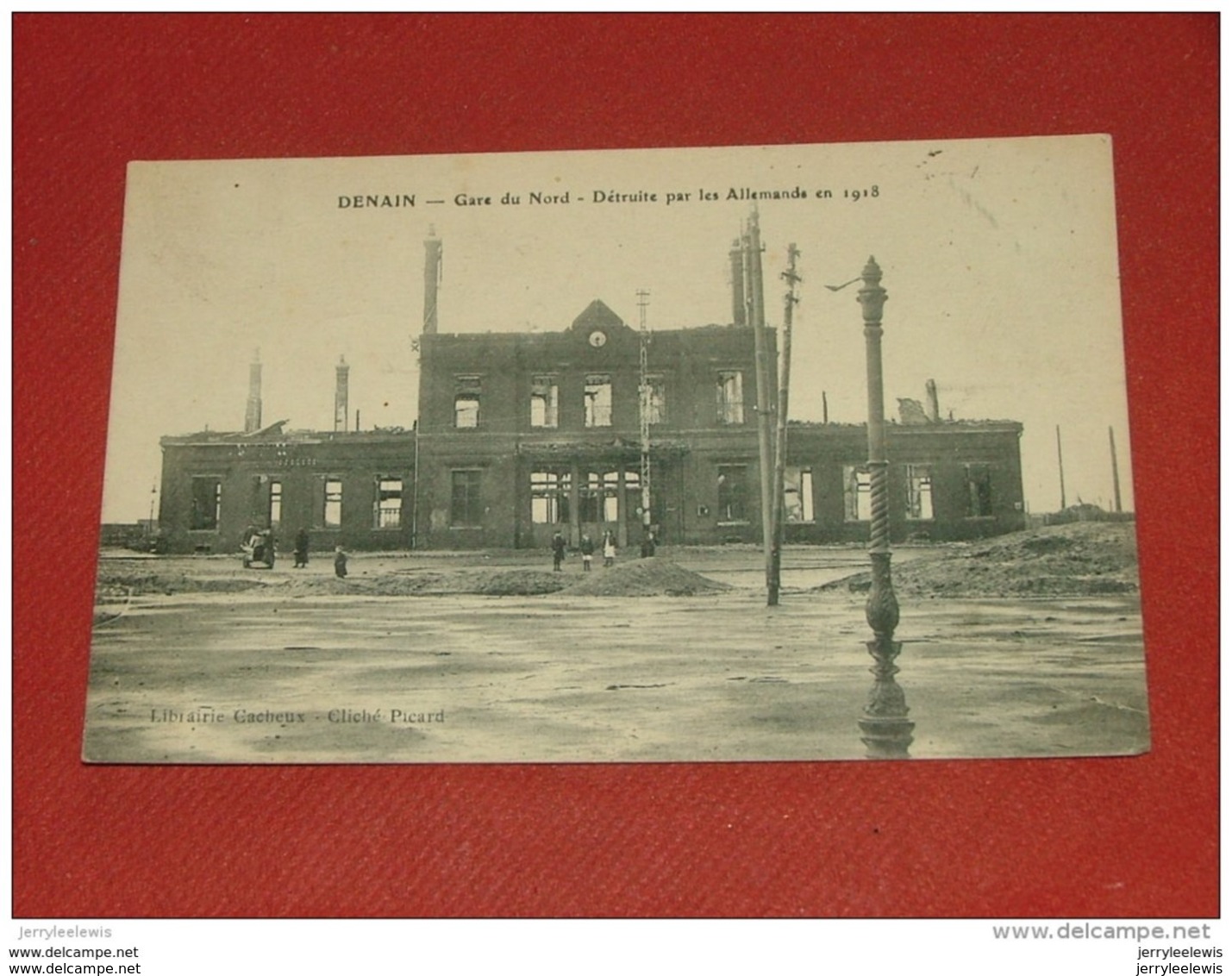 MILITARIA  - DENAIN  -   Gare Du Nord Détruite Par Les Allemands En 1918    - - War 1914-18