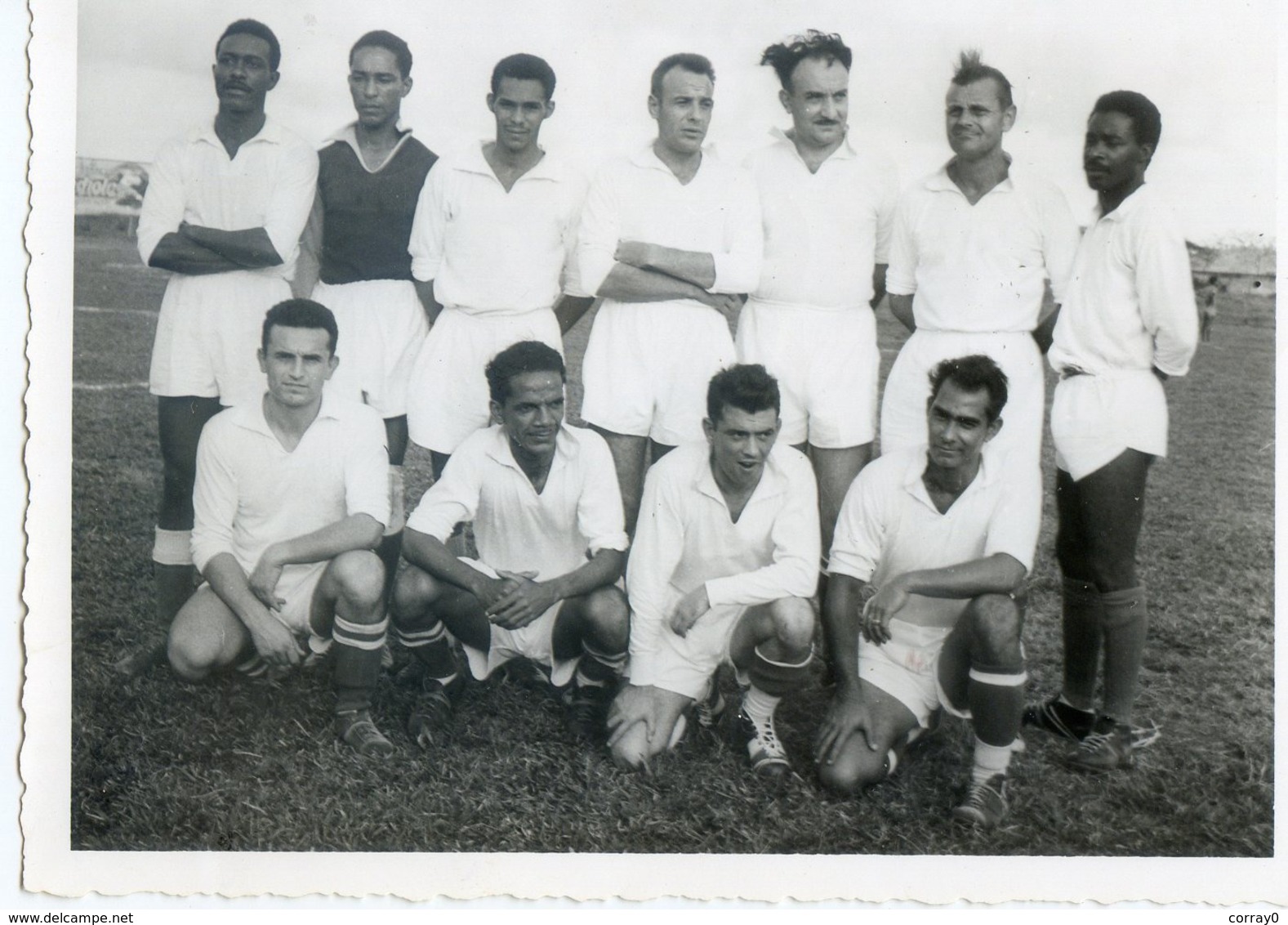 15A . POINTE A PITRE. Equipe De L'Amicale Des Profs Du Lycée Le ..Février 1957. Pierre Bayrou (TG). Photo - Football