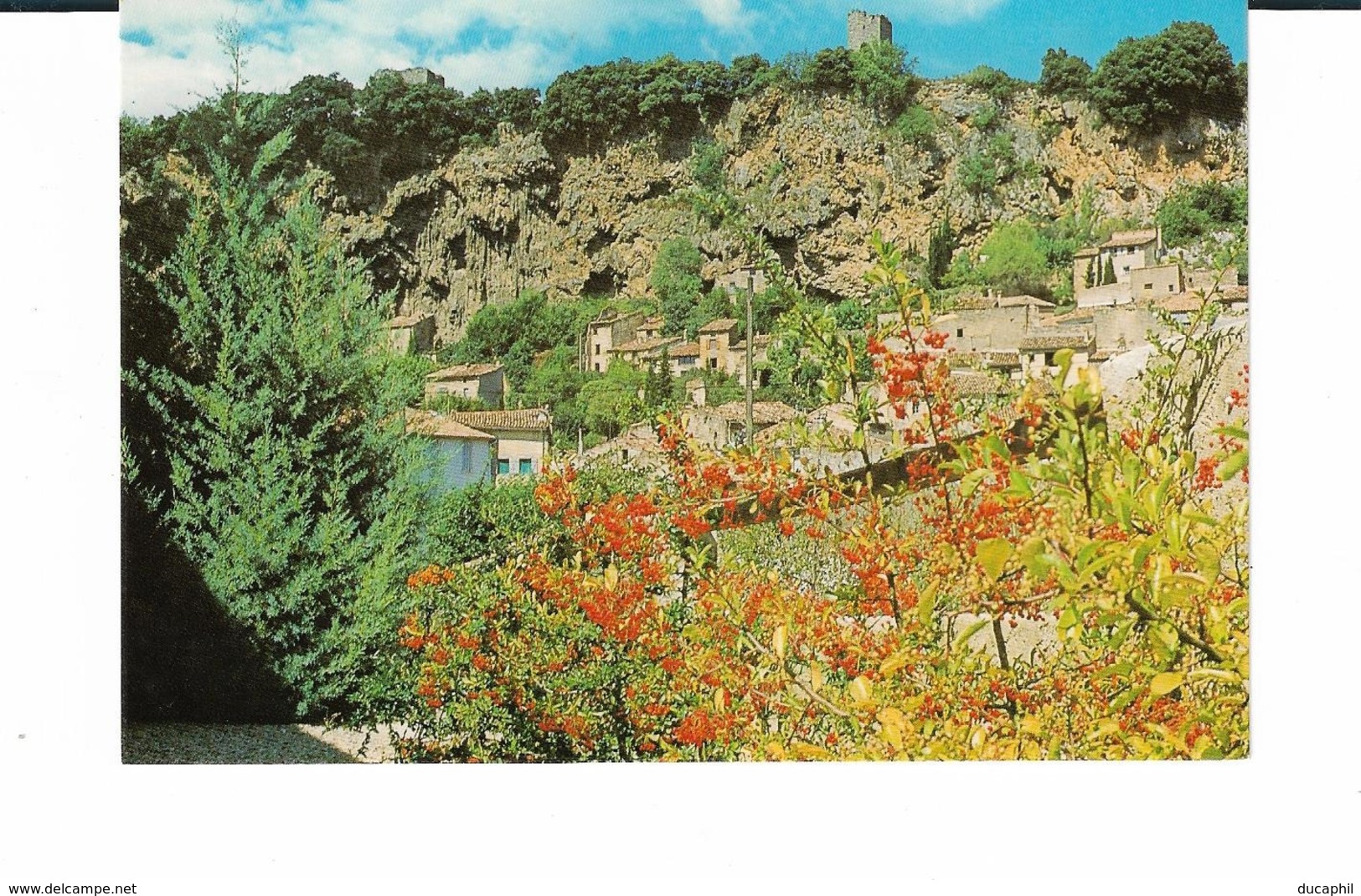 COTIGNAC LA FALAISE SURPLOMBANT LE VILLAGE D UNE HAUTEUR DE 80 METRES - Cotignac