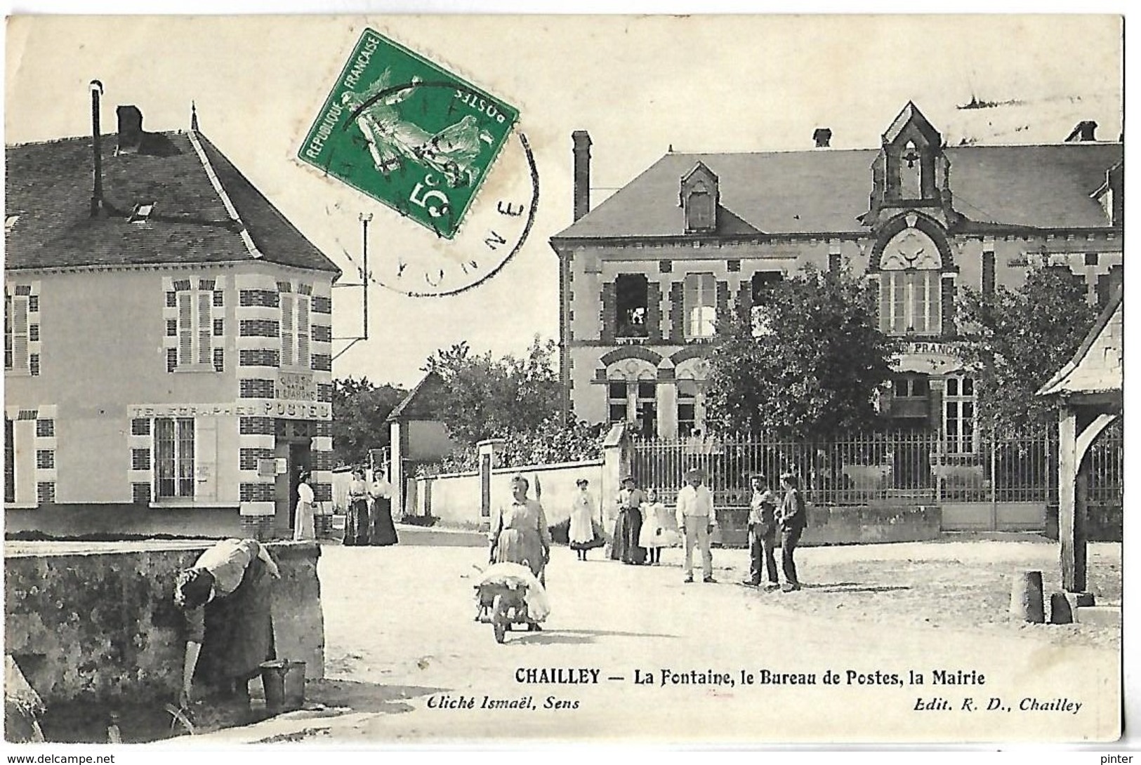 CHAILLEY - La Fontaine, Le Bureau De Postes, La Mairie - Autres & Non Classés