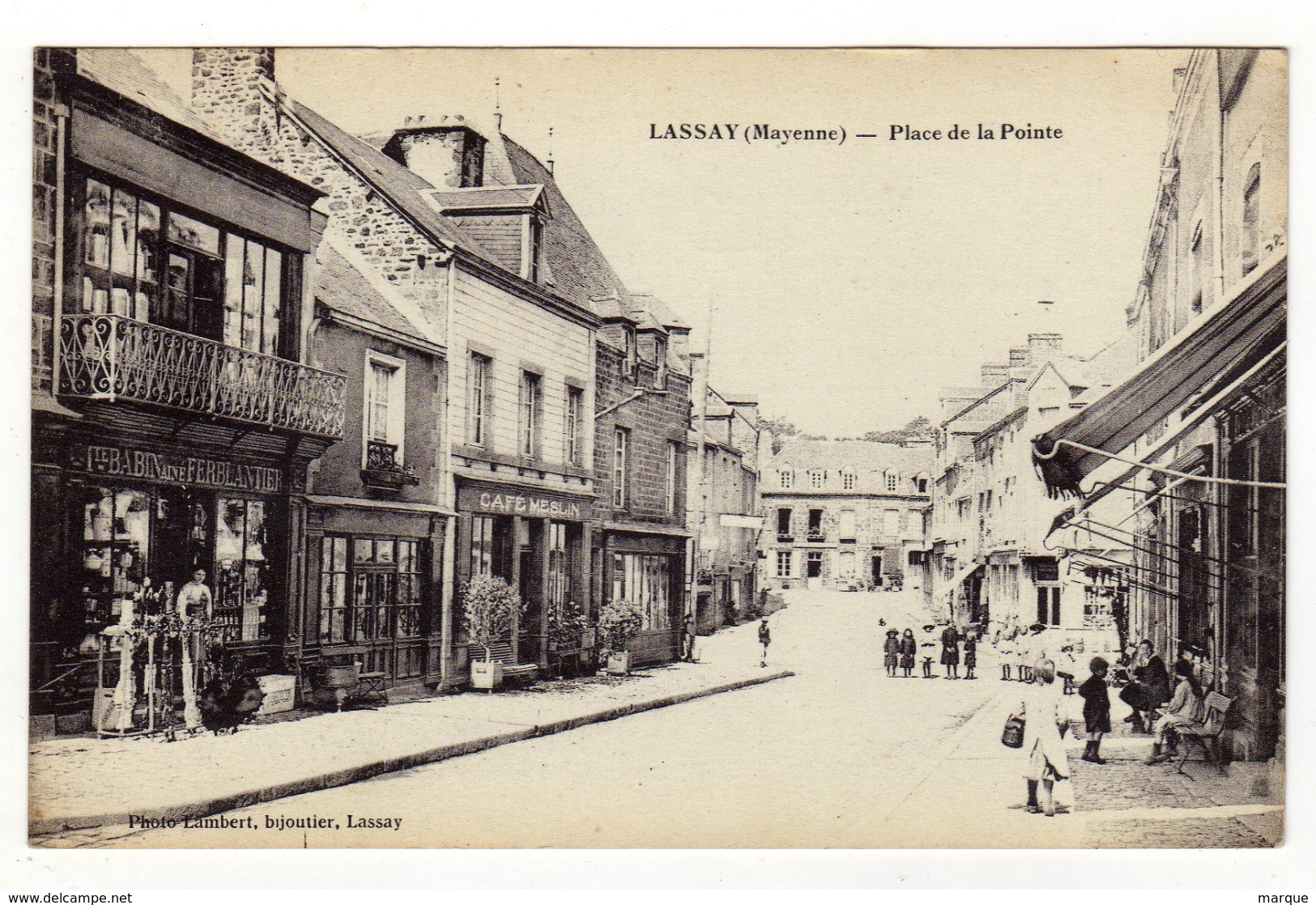 Cpa LASSAY Place De La Pointe - Lassay Les Chateaux