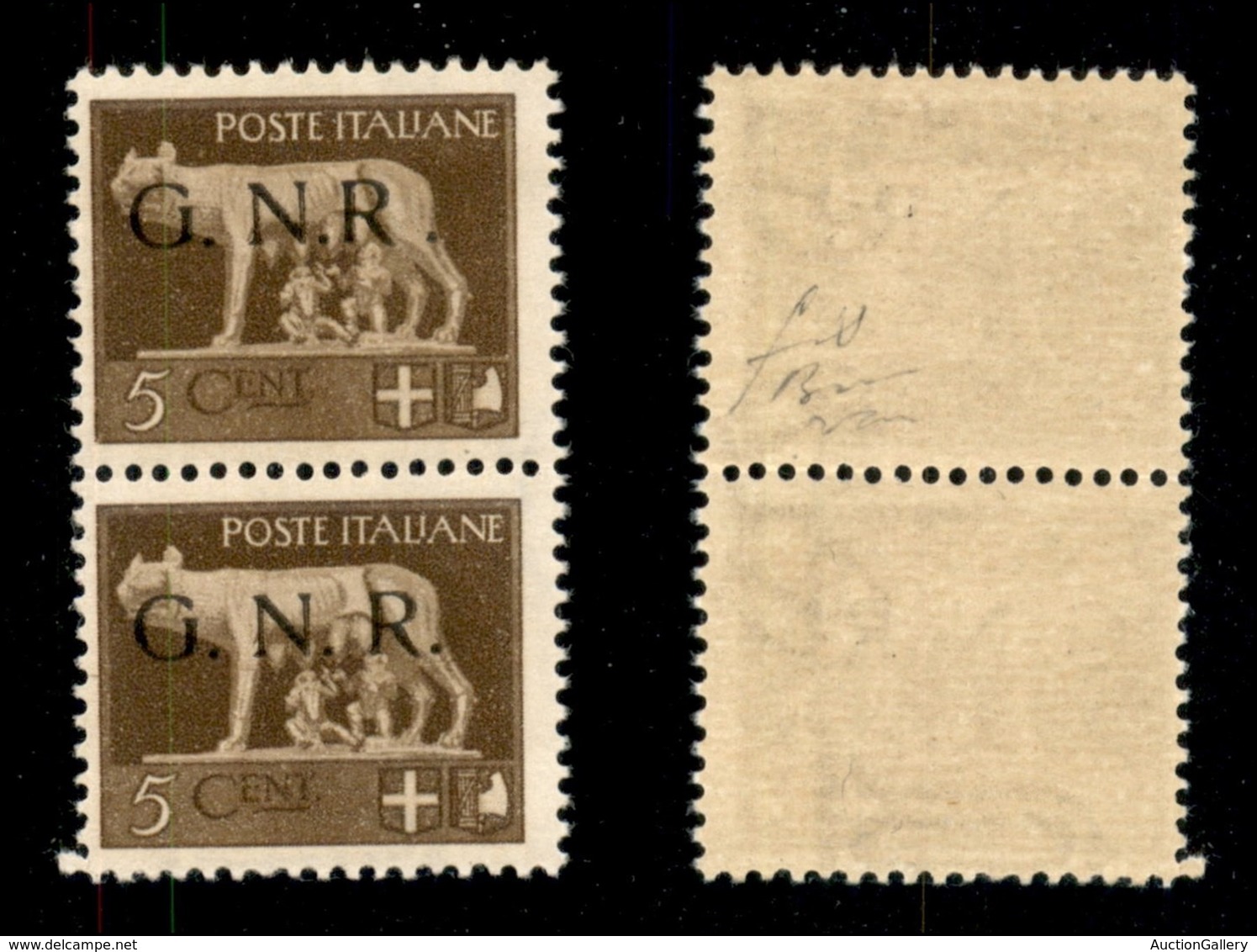 REPUBBLICA SOCIALE ITALIANA - G.N.R. BRESCIA - 1943 - Coppia Verticale Del 5 Cent (470/I L + 470/I) - R Accostata Nel Pe - Autres & Non Classés