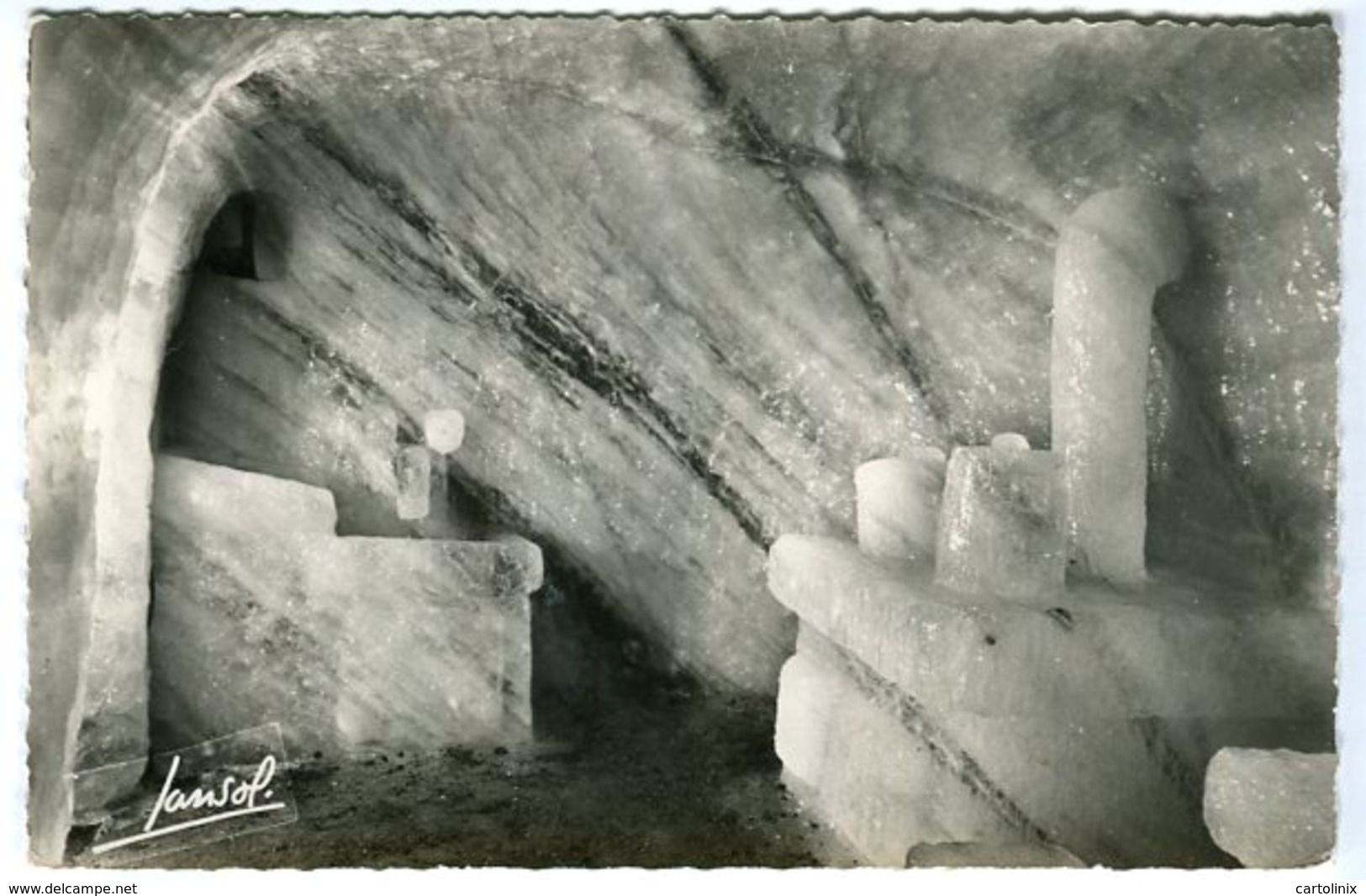 Cp Du 74 Chamonix 1963 Mont Blanc La Cuisine Grotte De La Mer De Glace Ed Jansol Chambery - Chamonix-Mont-Blanc