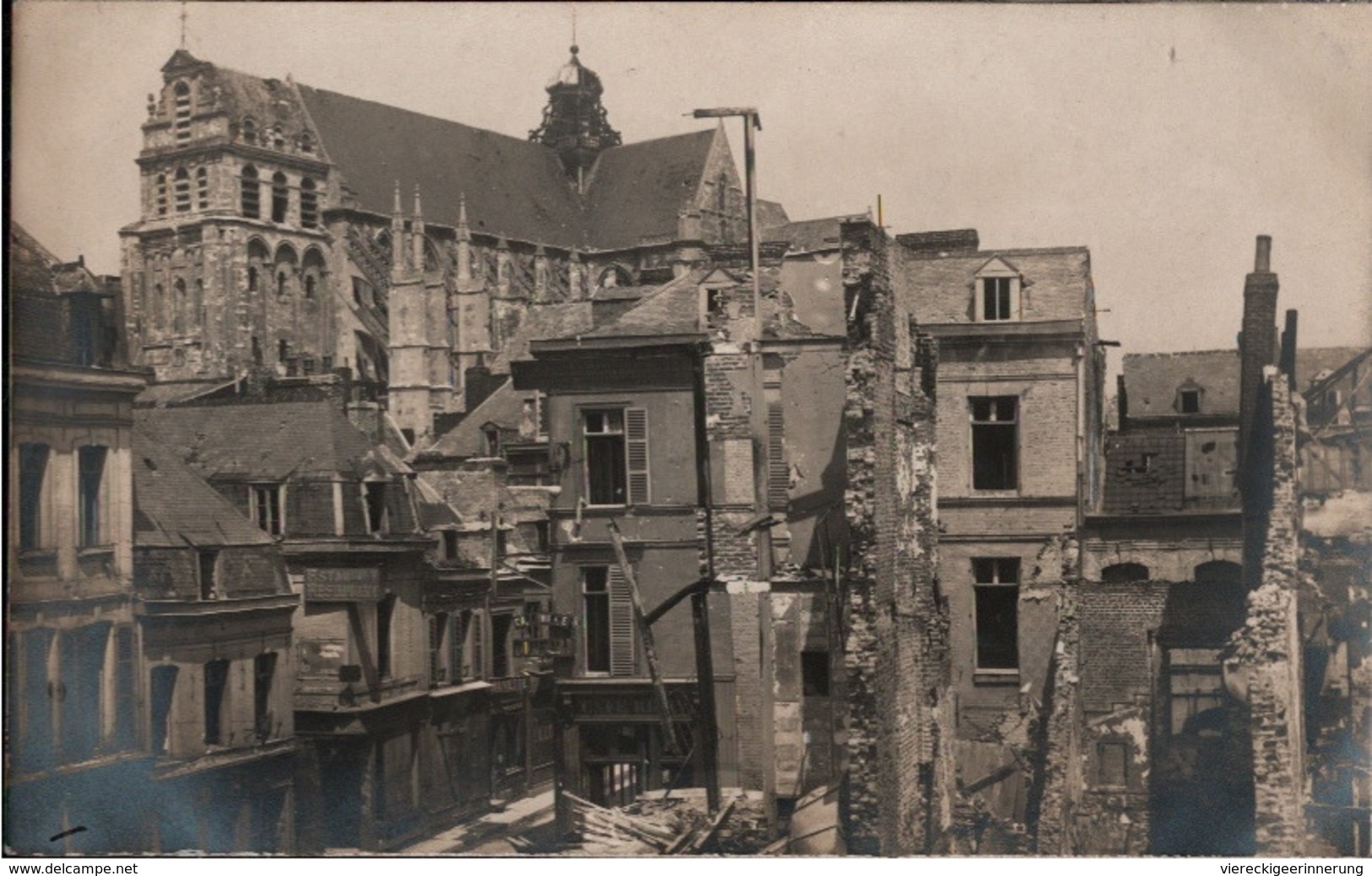 ! [02] Saint Quentin  Cathedral 1917 Carte Photo Allemande, 1. Weltkrieg, Guerre 1914-18, 1WK, Fotokarte - Saint Quentin
