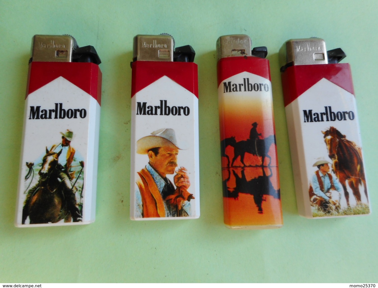 4 BRIQUET MARLBORO LIGHTER Feuerzeug ENCENDEDOR ACCENDIN AANSTEKER  ライター 打火机 léttari Ljusare αναπτήρας vžigalnik Sytytin - Altri & Non Classificati