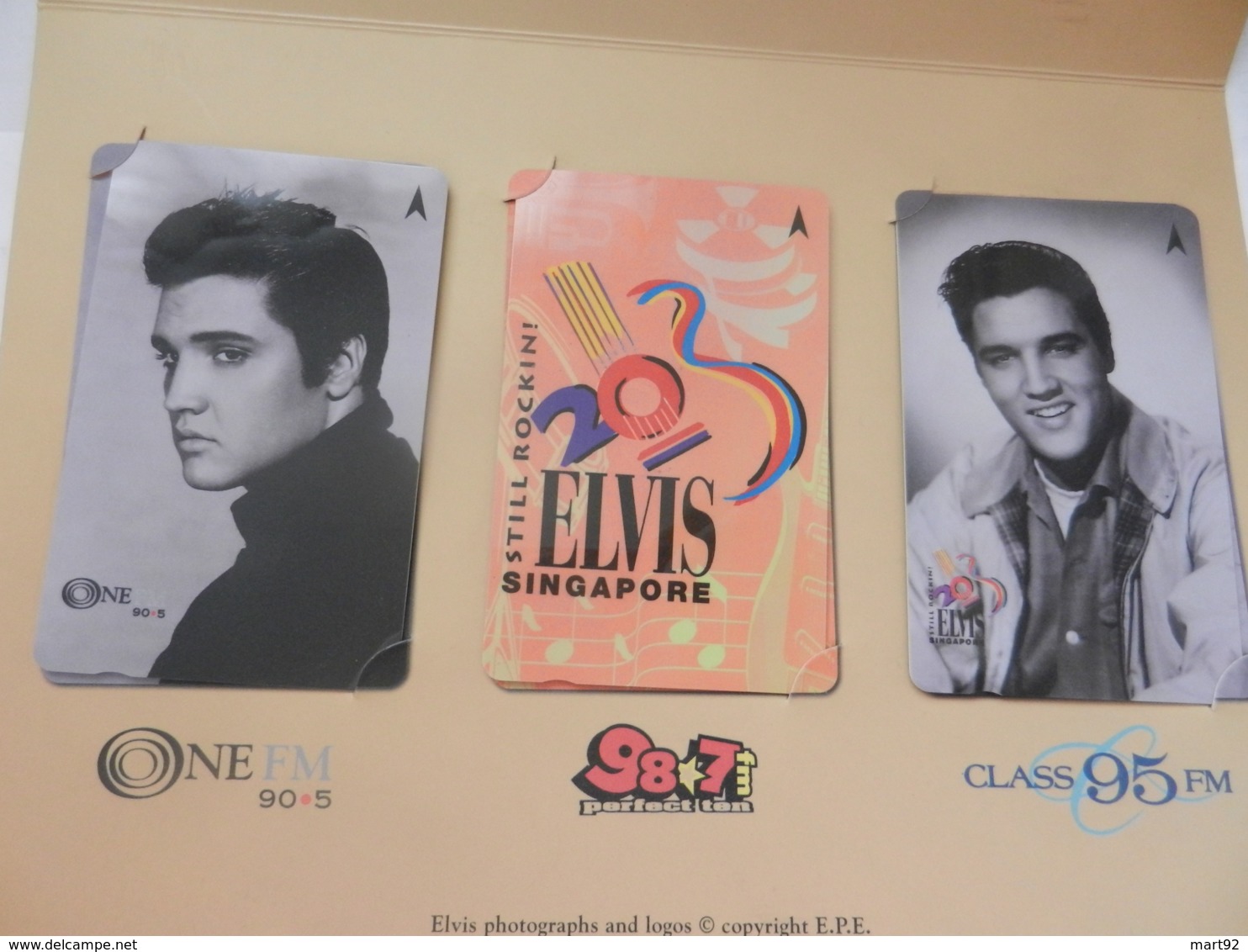 3 TELECARTES   PHONECARDS SINGAPORE ELVIS PRESLEY AVEC SON EMBALLAGE NEUF RADIO HMV - Musique