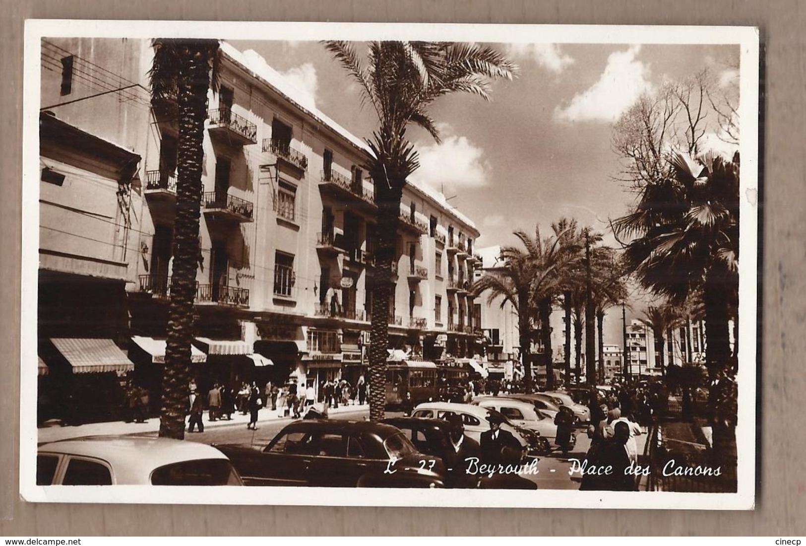 CPSM LIBAN - BEYROUTH - Place Des Canons TB CENTRE ANIMATION AUTOMOBILES MAGASINS TRAMWAY TB Oblitération - Liban