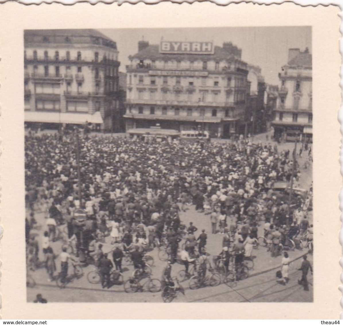 ANGERS  -  Lot De 7 Clichés D'un Rassemblement Sur La Place Du Ralliement   -  Voir Description - Angers