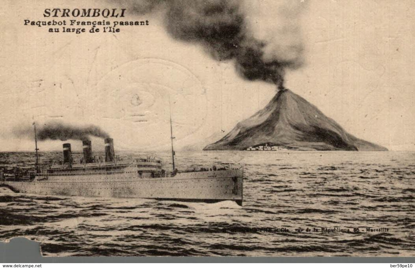 STROMBOLI  PAQUEBOT FRANCAIS PASSANT AU LARGE DE L'ILE - Other & Unclassified